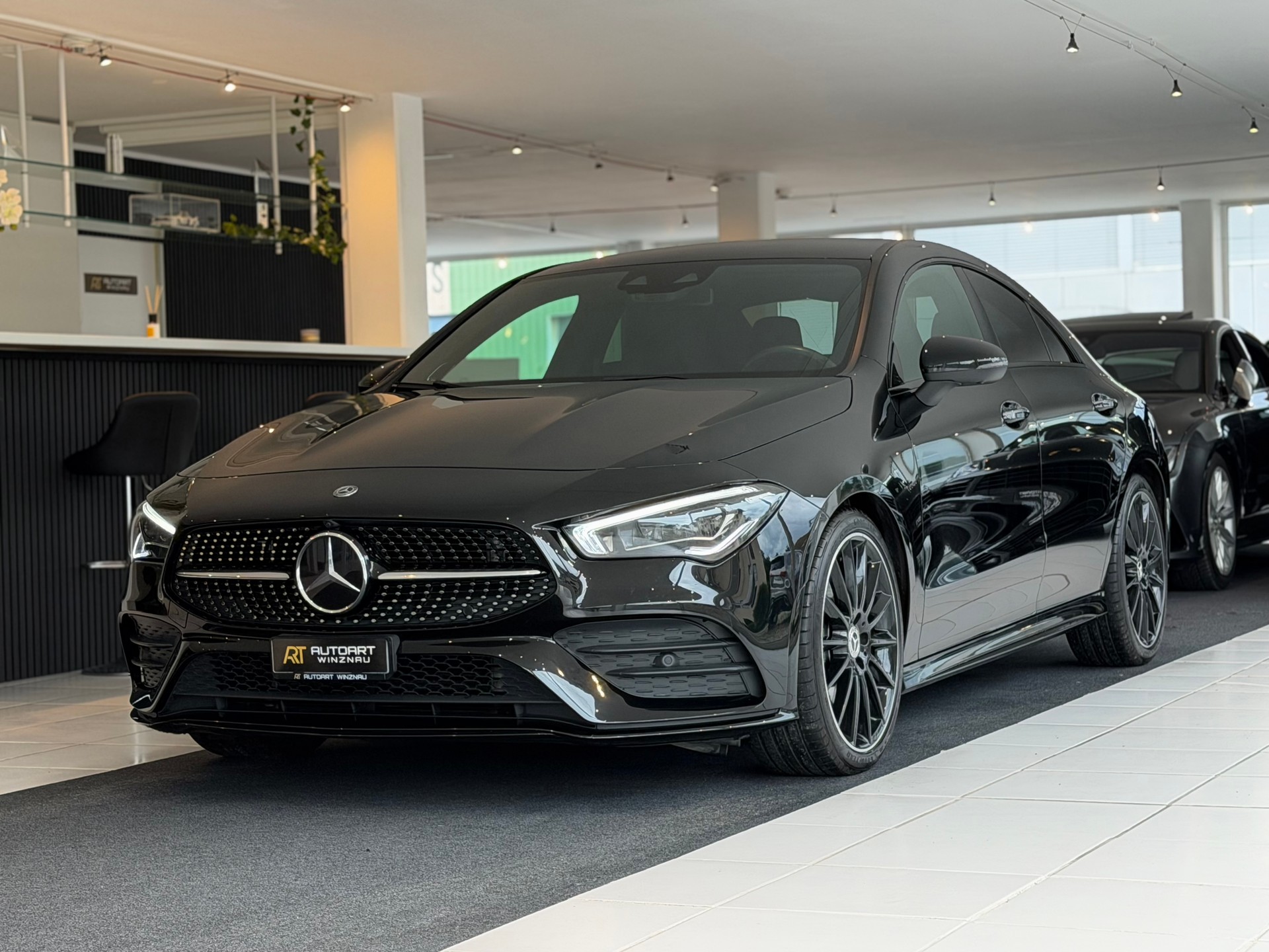 MERCEDES-BENZ CLA 220 AMG Line 7G-DCT **TOP Ausstattung**-image-0