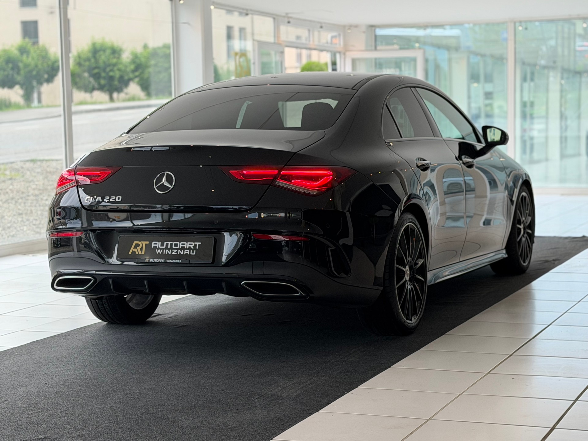 MERCEDES-BENZ CLA 220 AMG Line 7G-DCT **TOP Ausstattung**-image-6