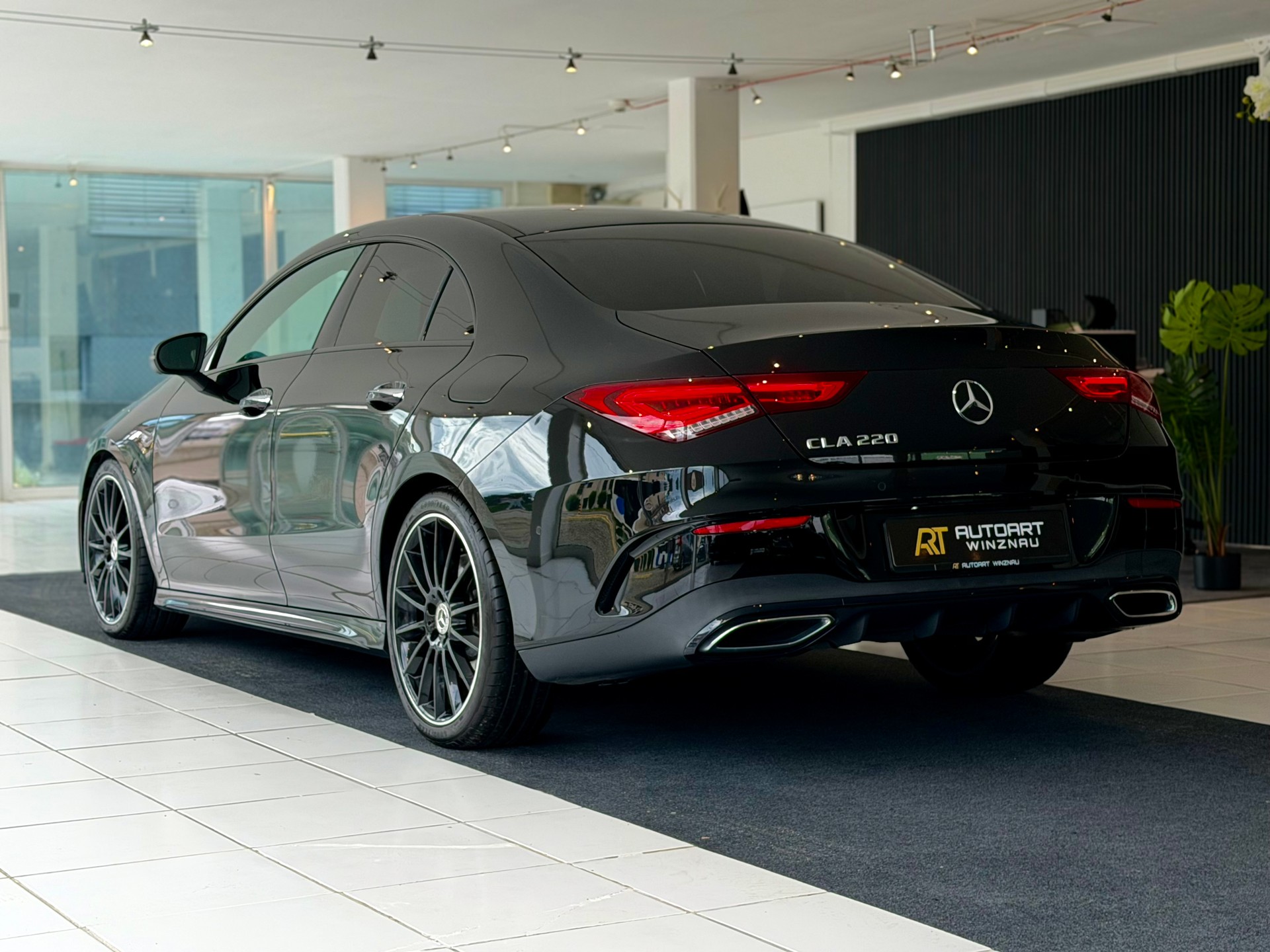 MERCEDES-BENZ CLA 220 AMG Line 7G-DCT **TOP Ausstattung**-image-8