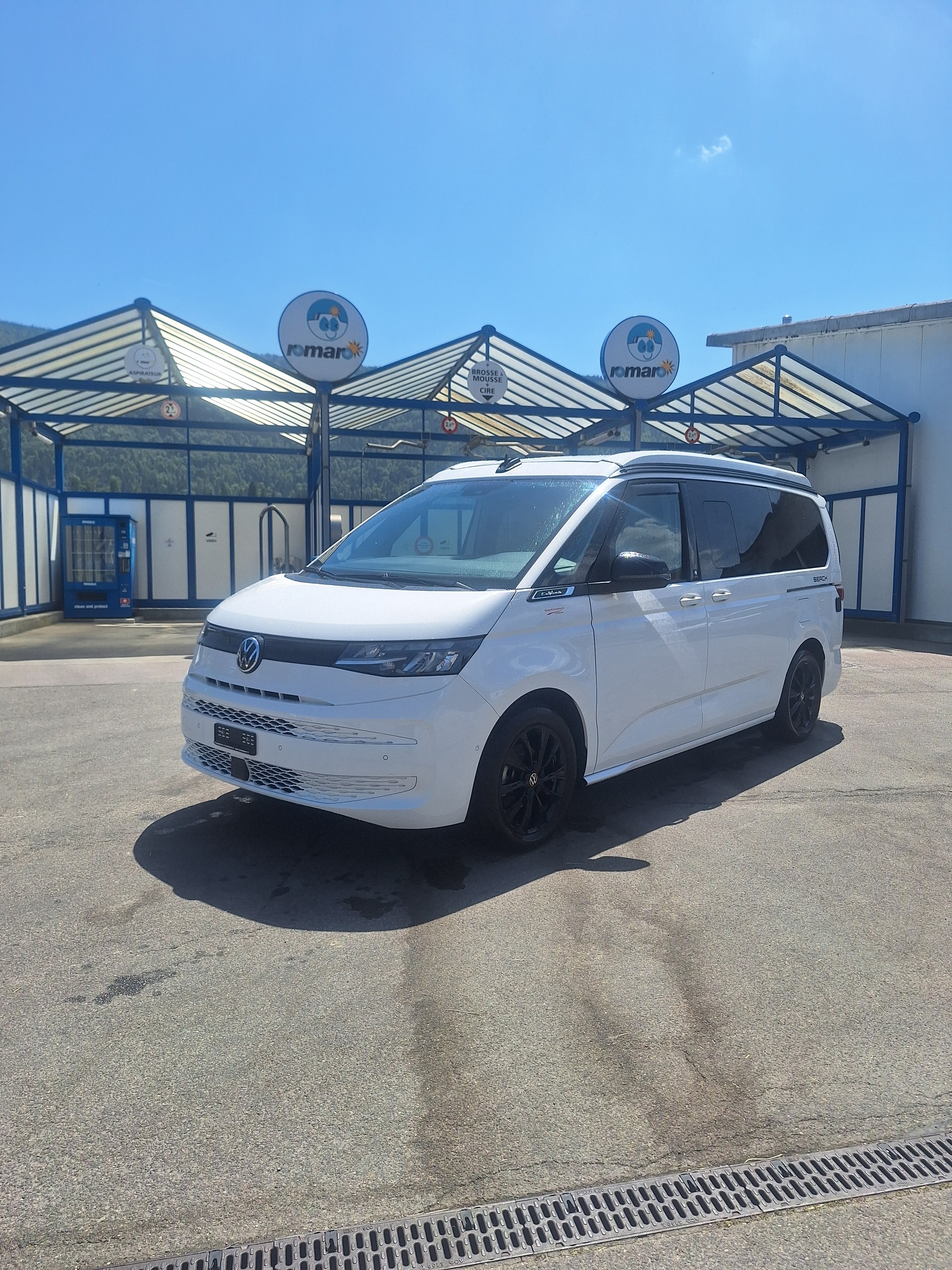 VW California 2.0 TDI Beach Tour-image-0