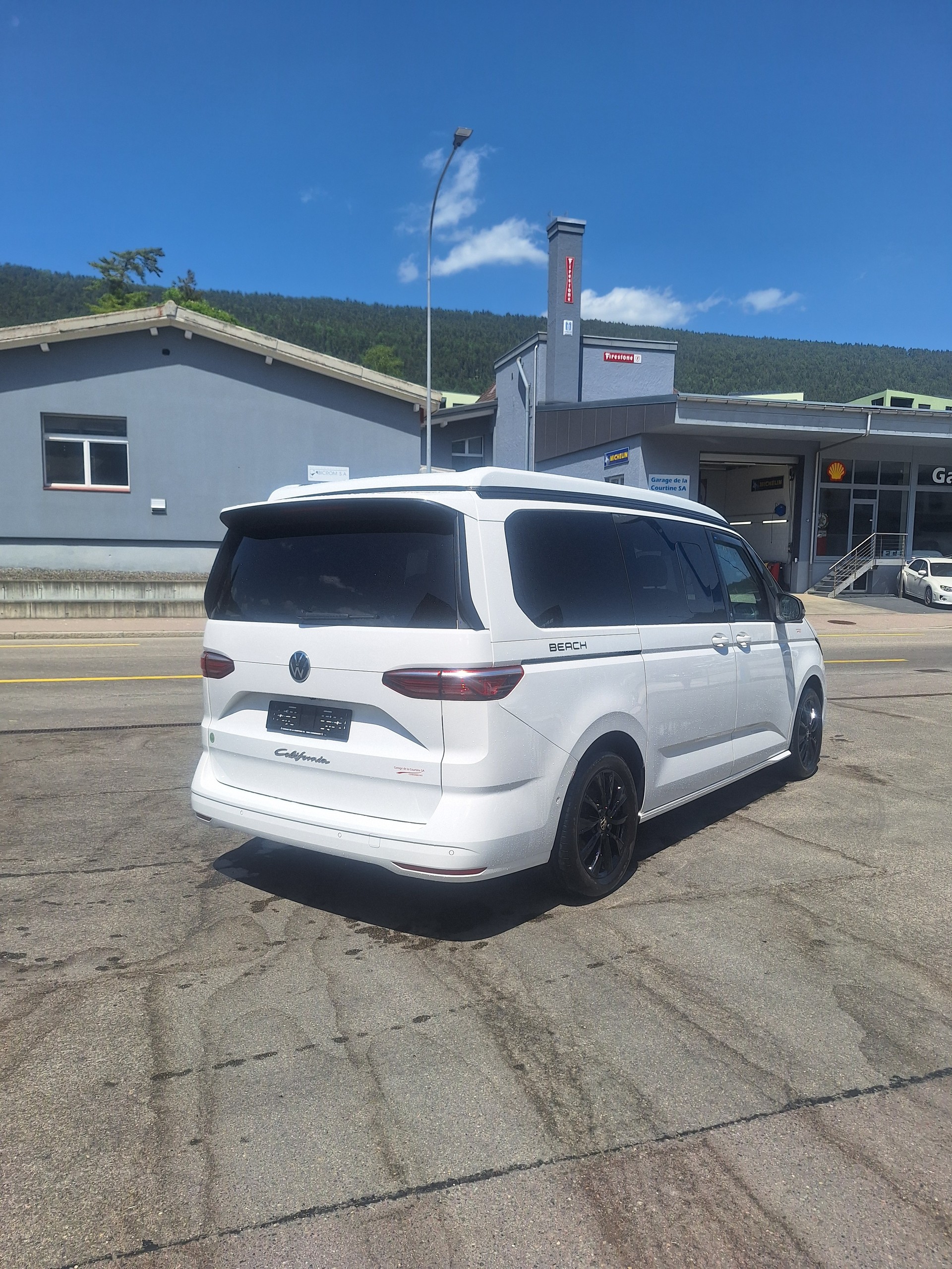 VW California 2.0 TDI Beach Tour-image-2
