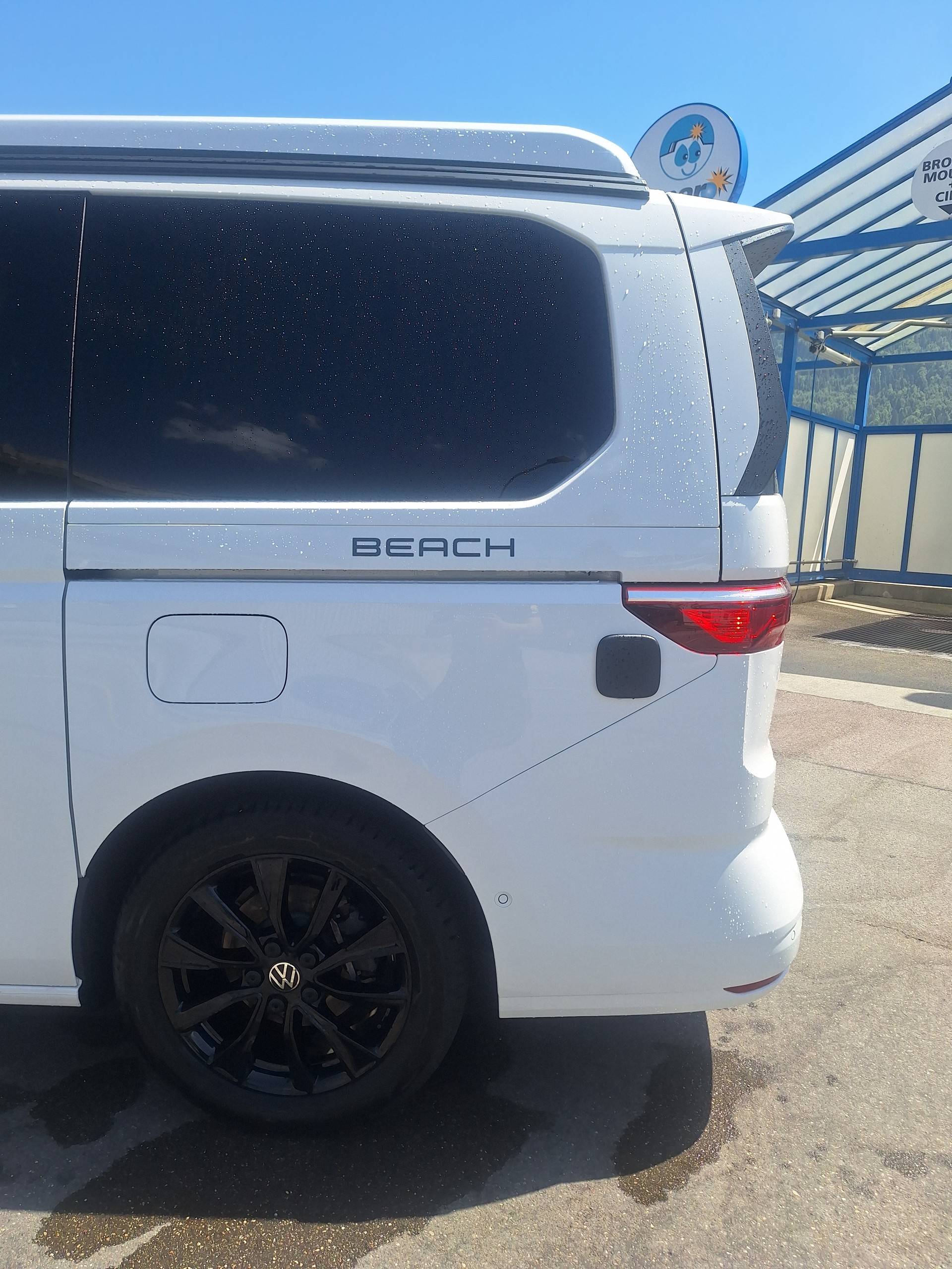 VW California 2.0 TDI Beach Tour-image-12