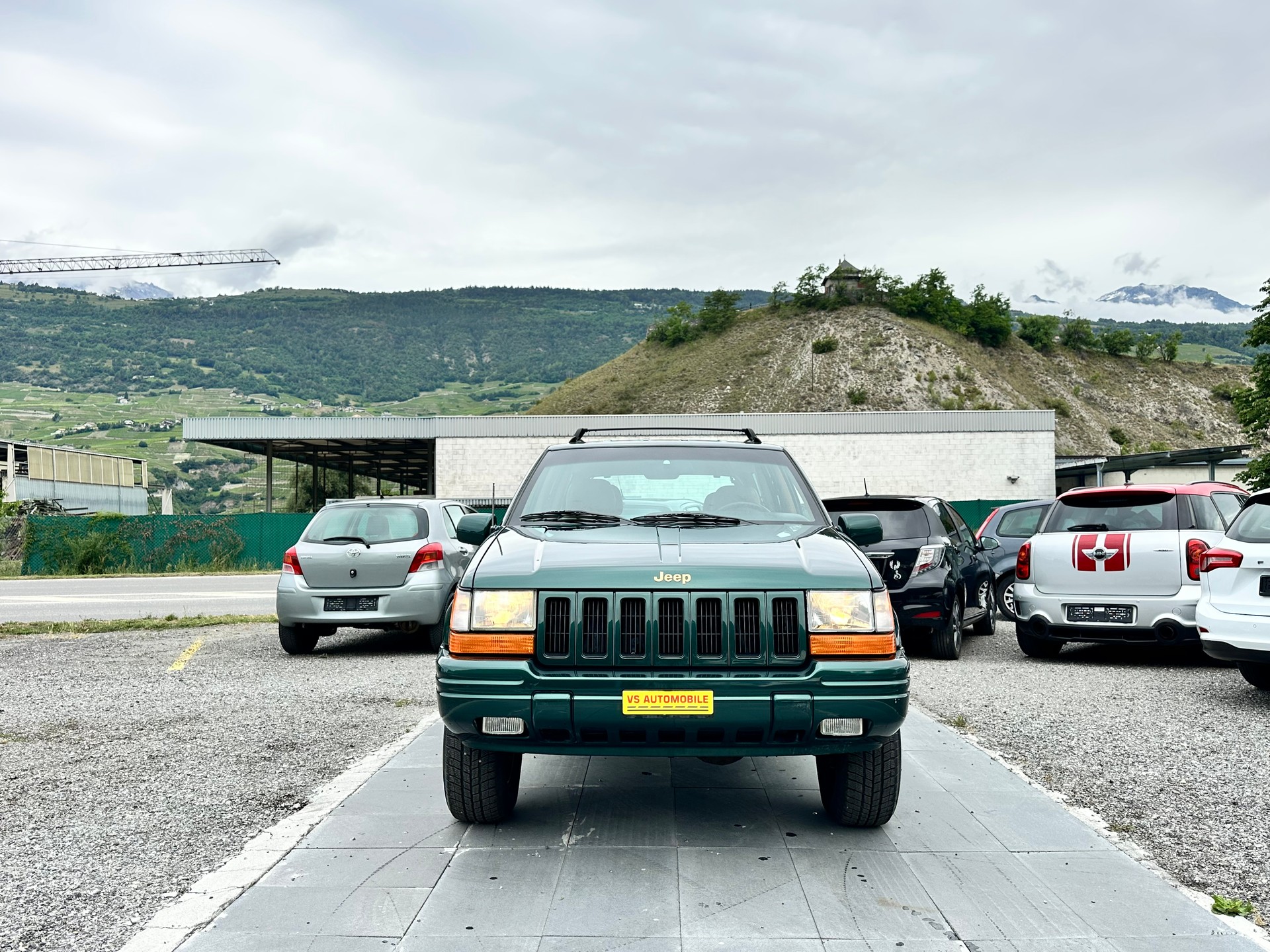 JEEP Grand Cherokee 5.2 Limited Automatic-image-2