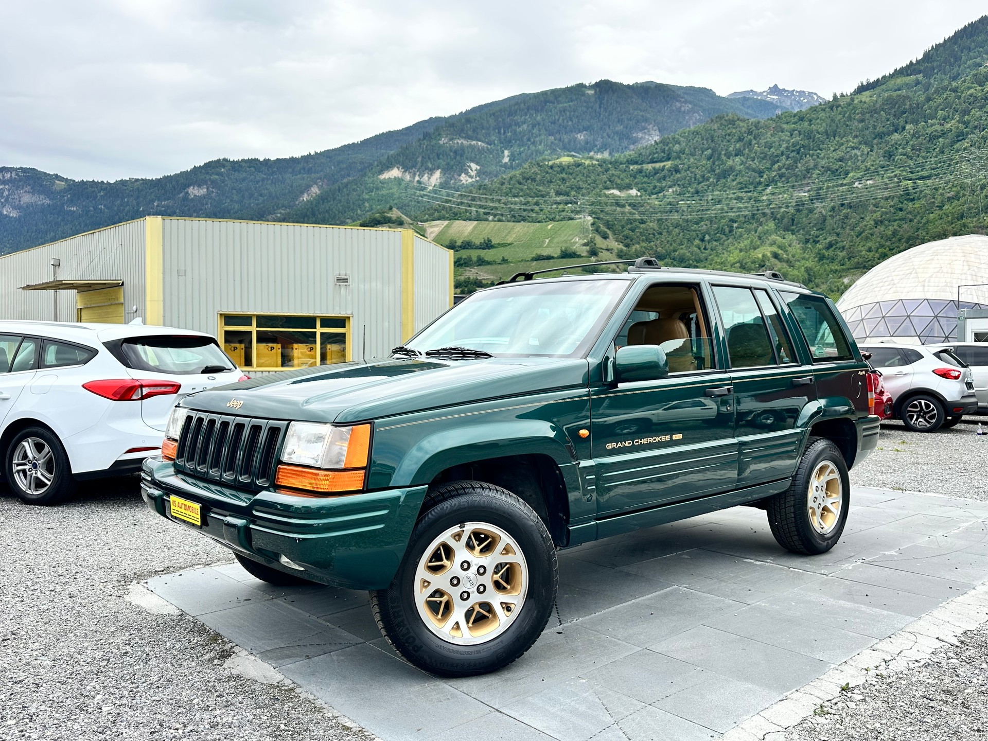 JEEP Grand Cherokee 5.2 Limited Automatic-image-1