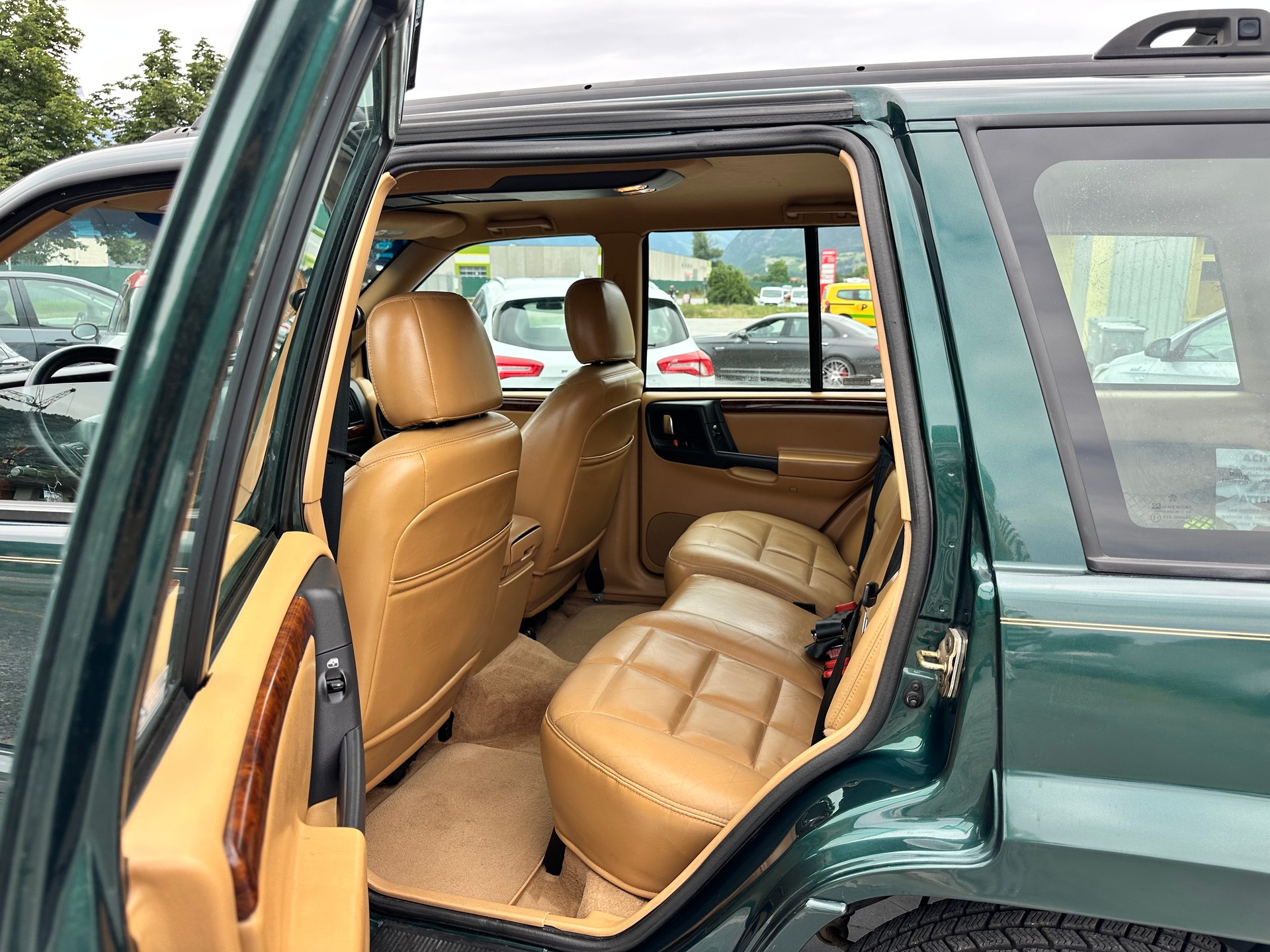 JEEP Grand Cherokee 5.2 Limited Automatic-image-14