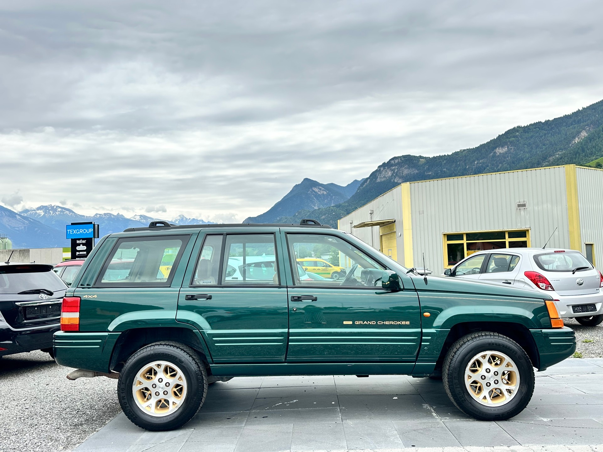 JEEP Grand Cherokee 5.2 Limited Automatic-image-6