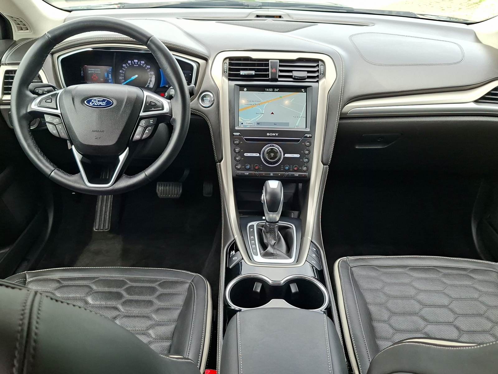 FORD Mondeo 2.0 HEV Vignale eCVT-image-7