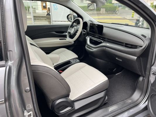 FIAT 500 e 87 kW La Prima-image-4