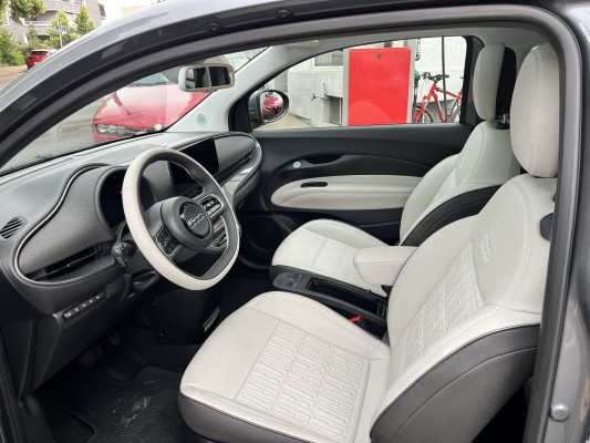 FIAT 500 e 87 kW La Prima-image-5