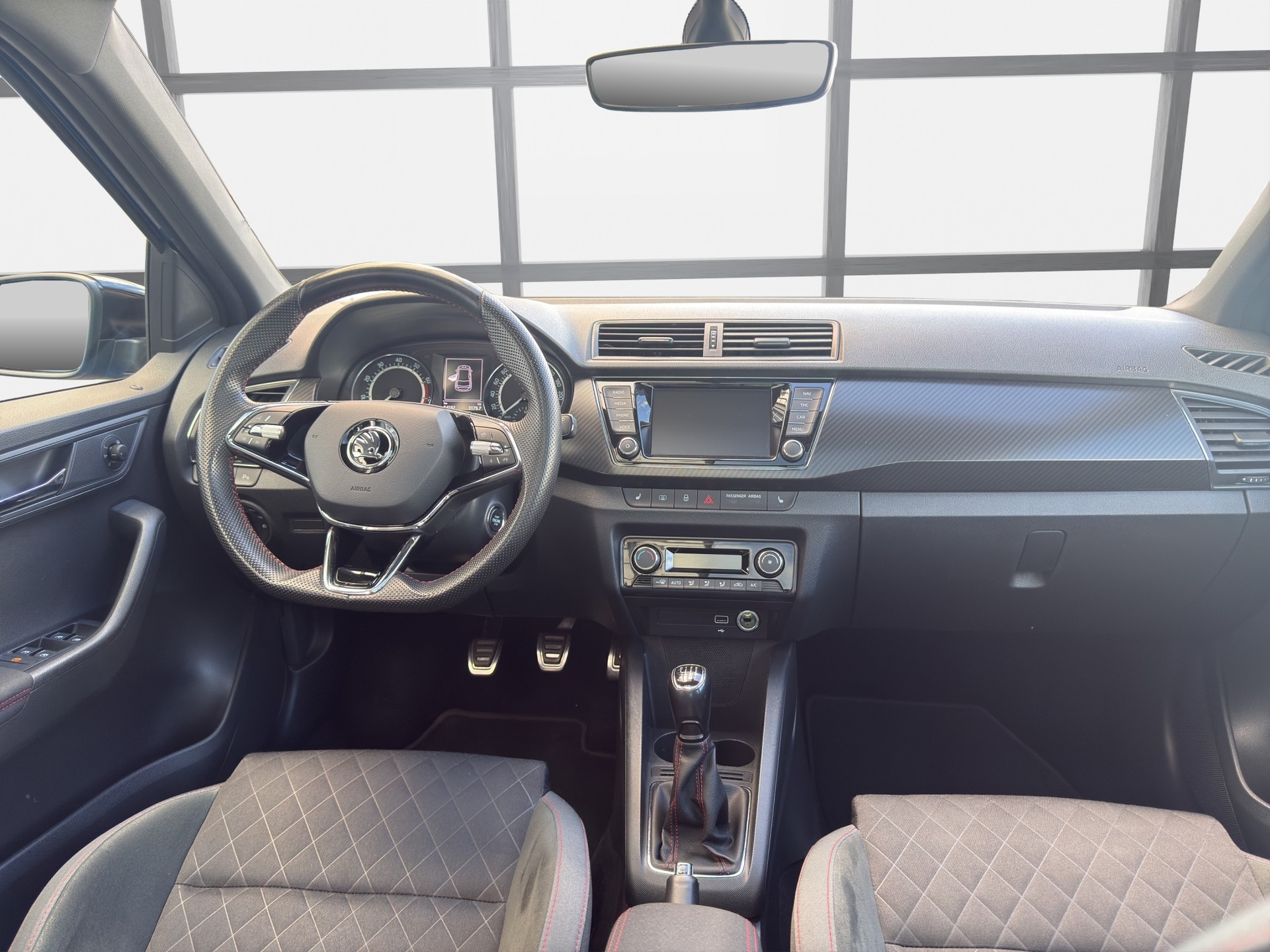 SKODA Fabia 1.0 TSI Monte Carlo-image-7