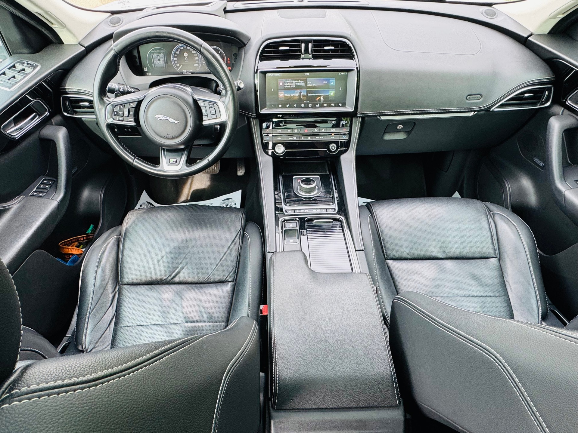 JAGUAR F-Pace 3.0 TD R-Sport AWD Automatik-image-8
