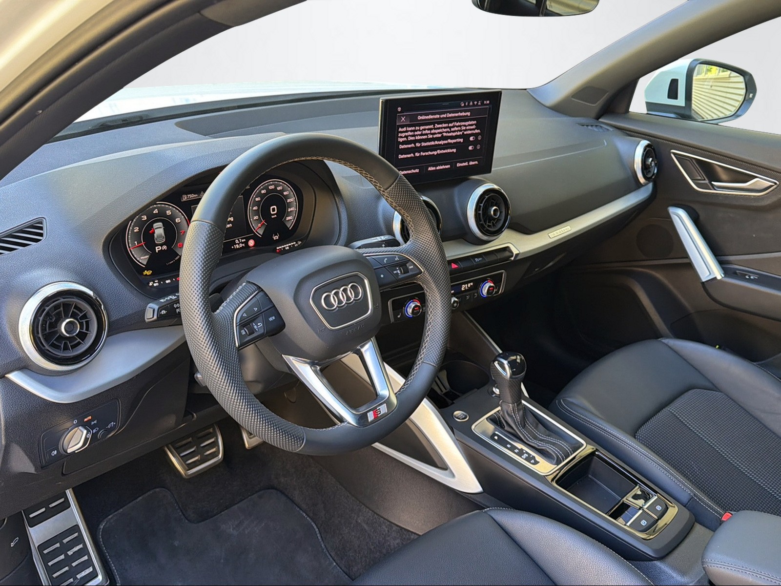 AUDI Q2 2.0 40 TFSI Advanced Attraction quattro S-Tronic-image-7