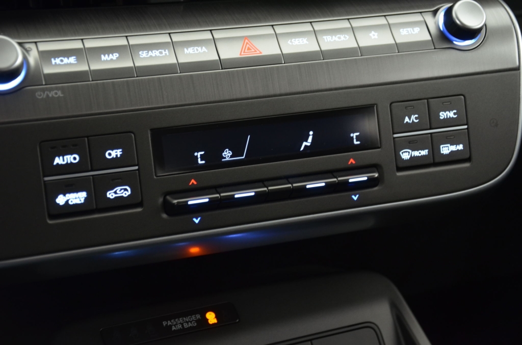 HYUNDAI Kona EV 65.4 kWh Premium *360°*-image-22
