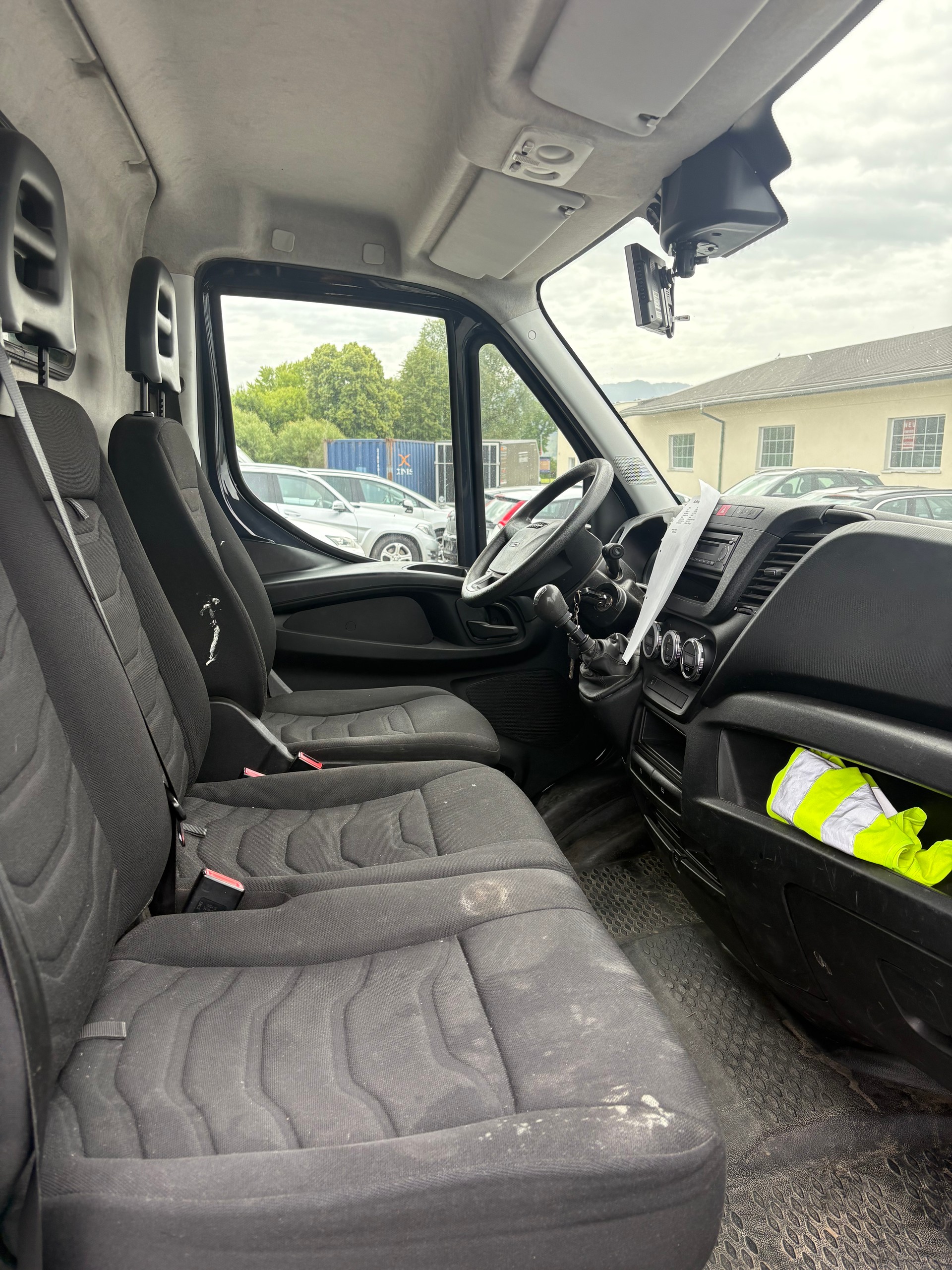 IVECO 35 S 15 SV-image-9