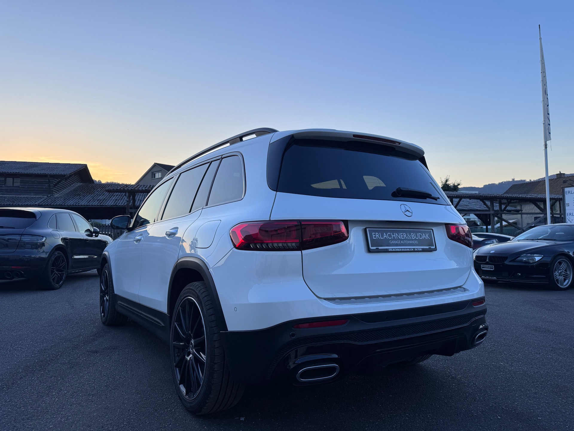 MERCEDES-BENZ GLB 220 d 4Matic AMG Line 8G-Tronic-image-3
