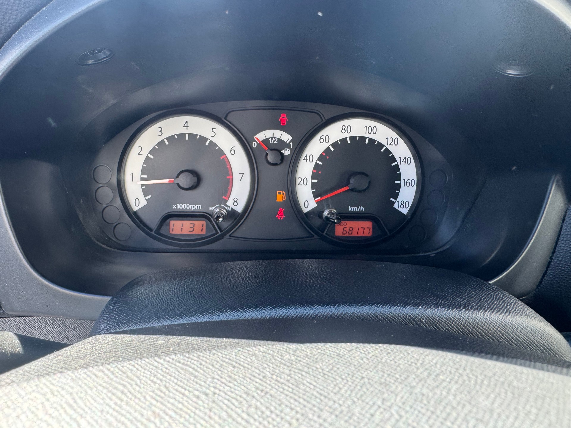 KIA Picanto 1.1 Classic-image-10
