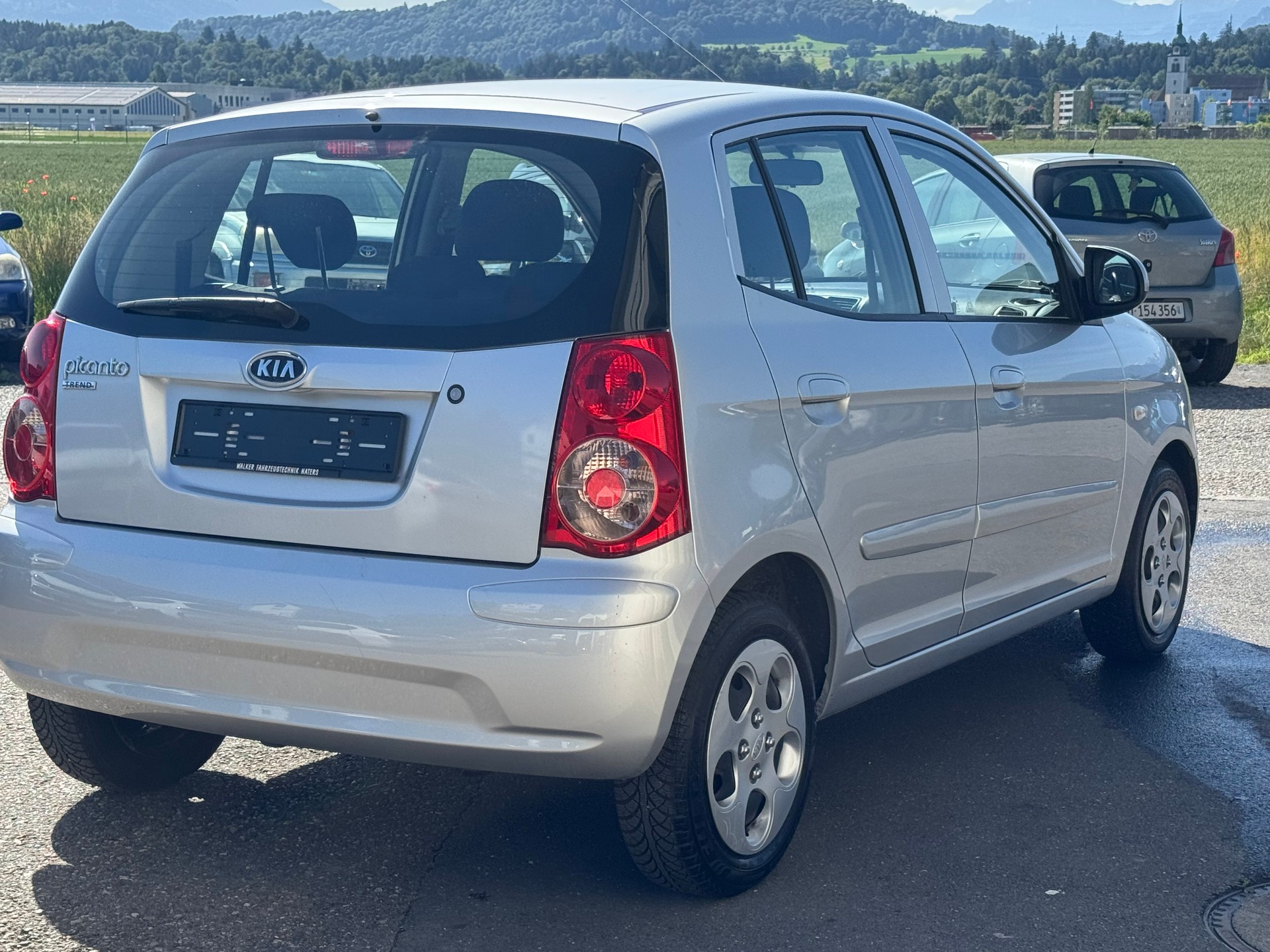 KIA Picanto 1.1 Classic-image-5