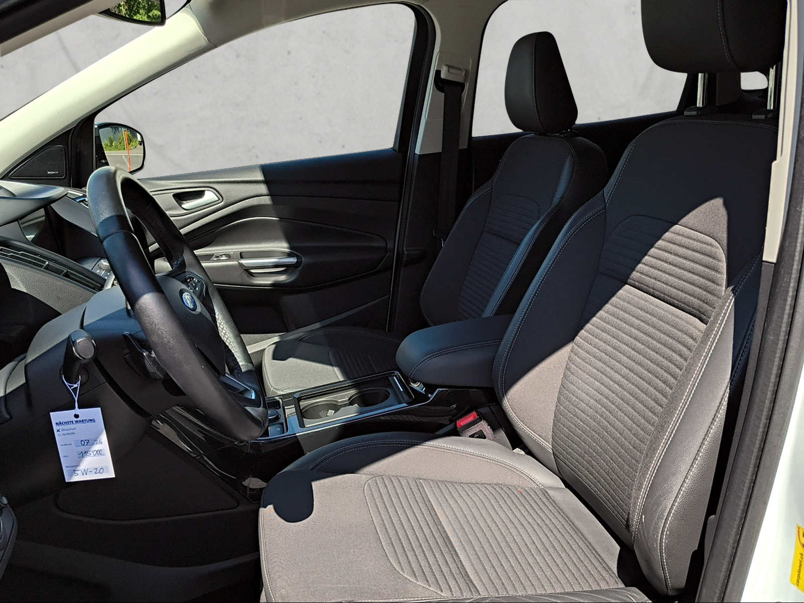 FORD Kuga 1.5 EcoB 182 Titanium-image-10