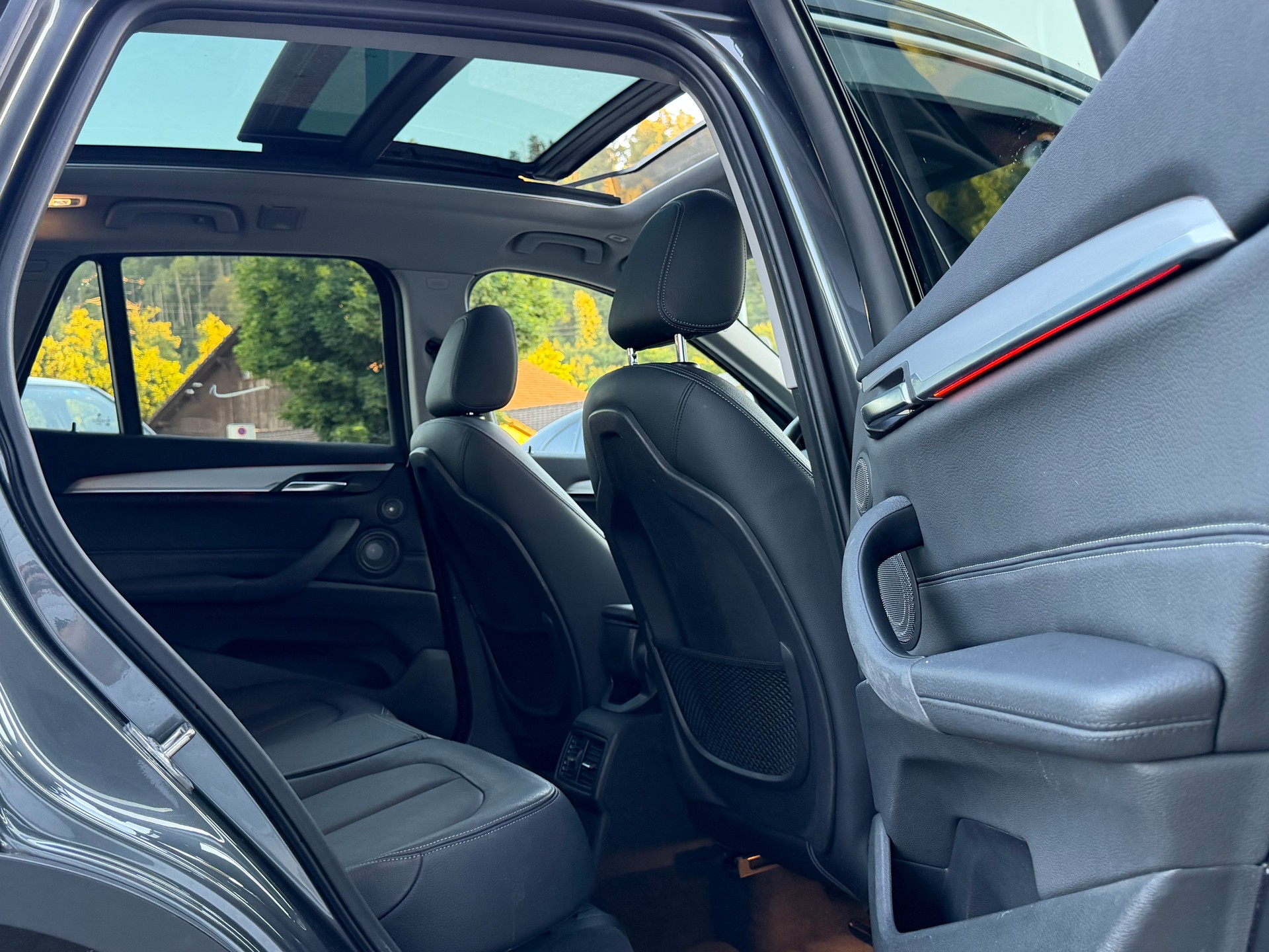 BMW X1 xDrive 20d Sport Line Steptronic-image-12