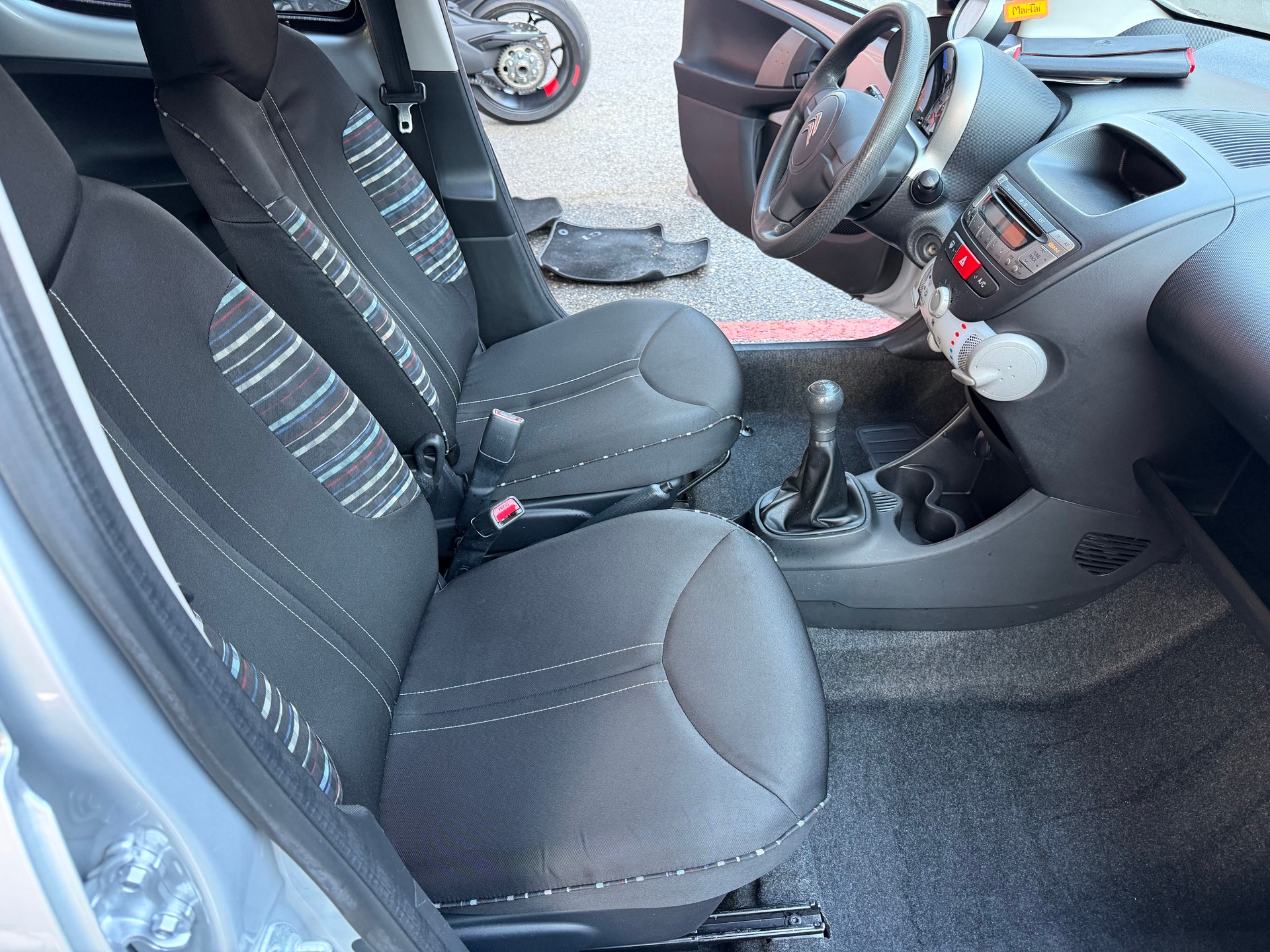CITROEN C1 1.0i Exclusive-image-9