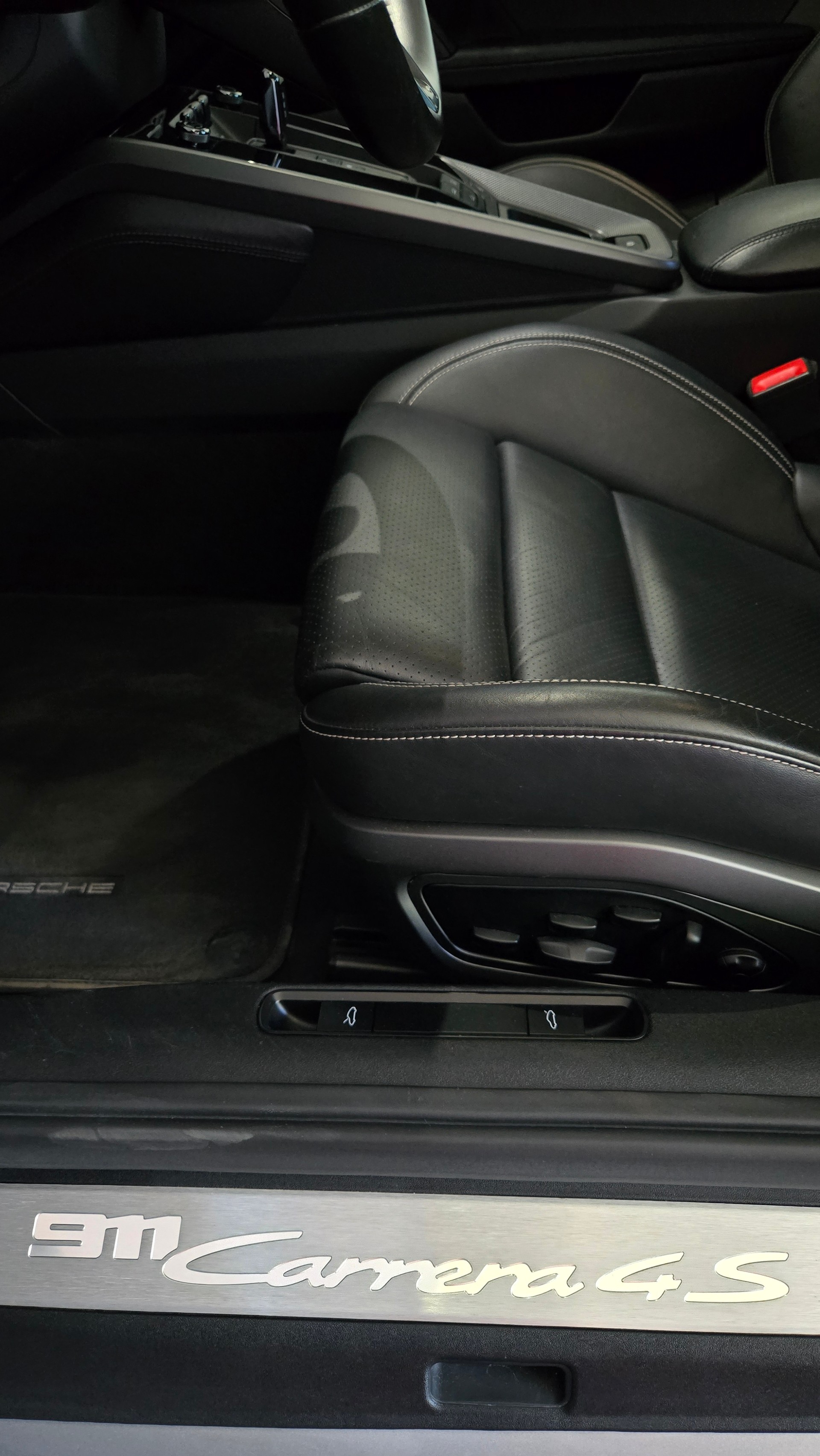 PORSCHE 911 Carrera 4S PDK-image-17