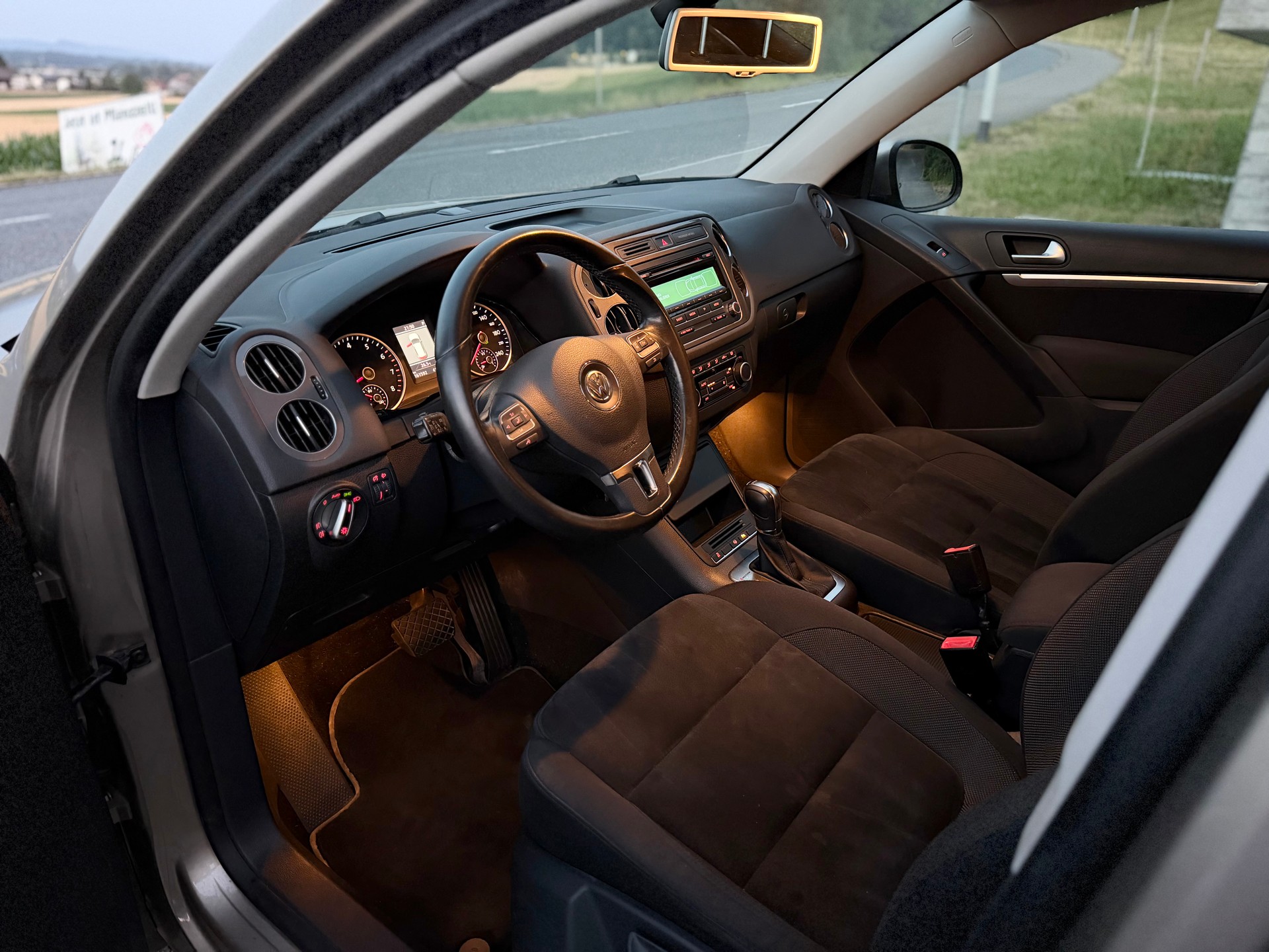 VW Tiguan 2.0 TSI Sport&Style 4Motion DSG-image-6