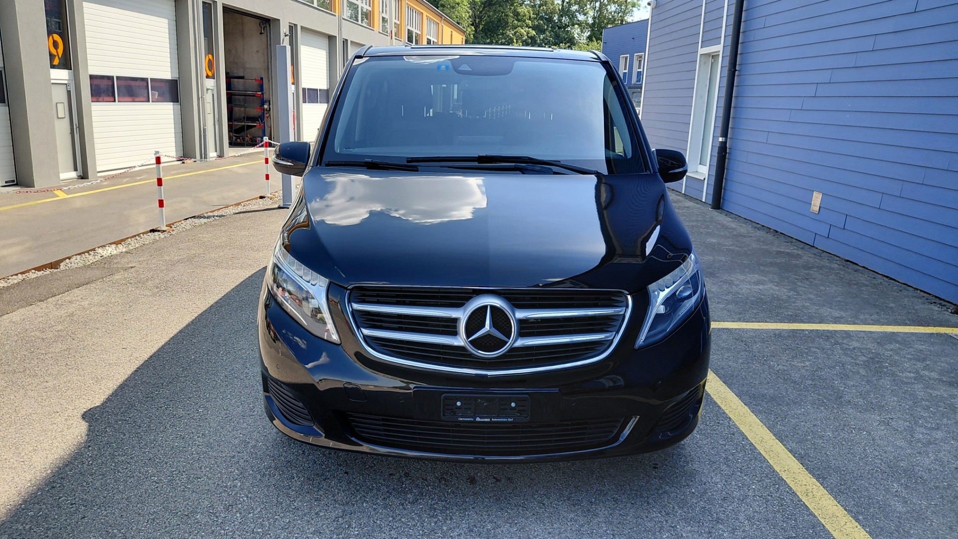 MERCEDES-BENZ V 250 d Avantgarde extralang 4M 7G-Tronic-image-0