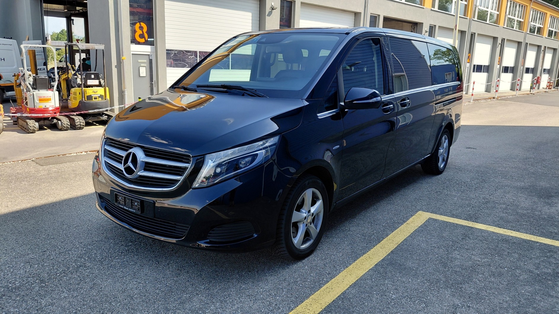 MERCEDES-BENZ V 250 d Avantgarde extralang 4M 7G-Tronic-image-1