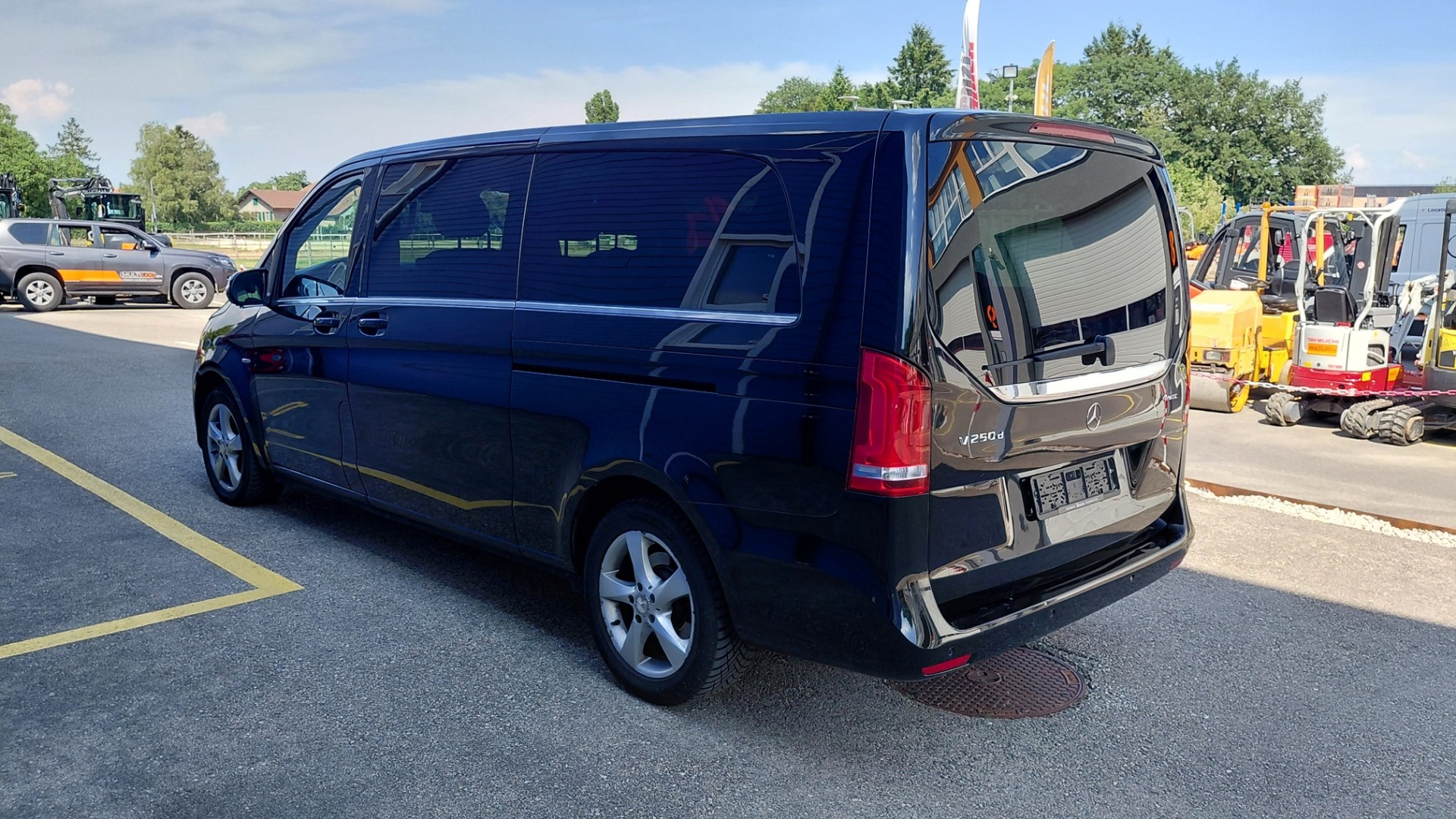 MERCEDES-BENZ V 250 d Avantgarde extralang 4M 7G-Tronic-image-3