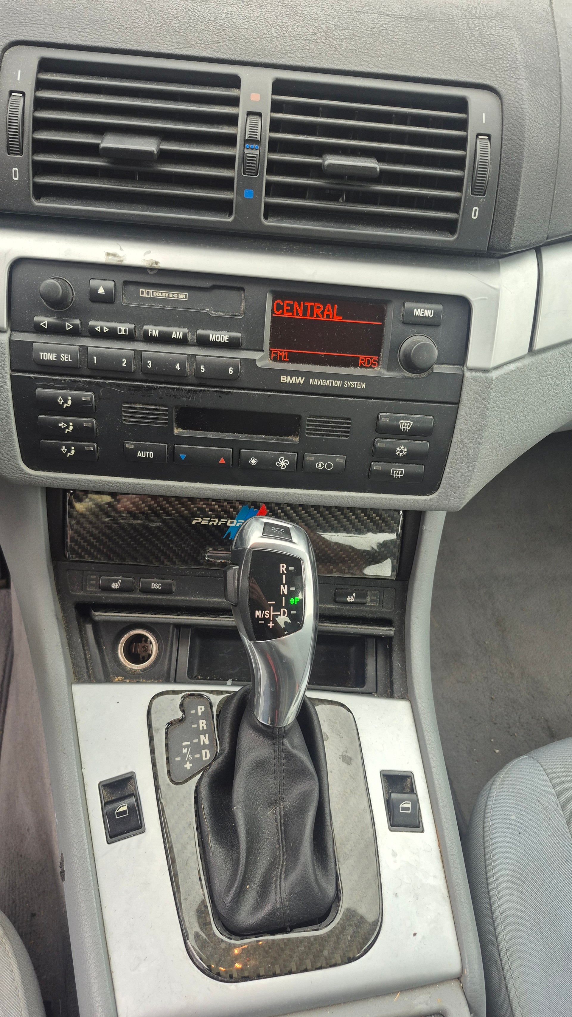 BMW 320i Steptronic-image-9