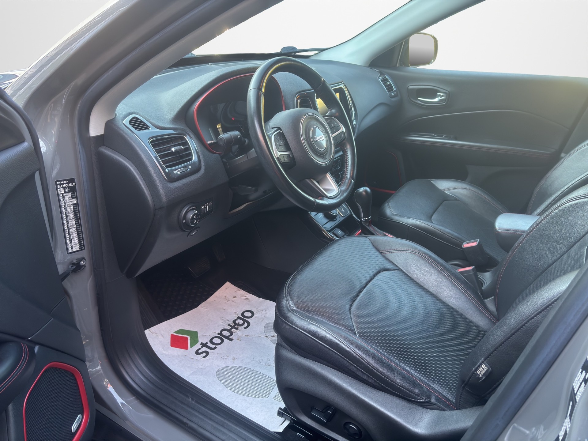 JEEP Compass 1.3 T PHEV Trailhawk AWD-image-8
