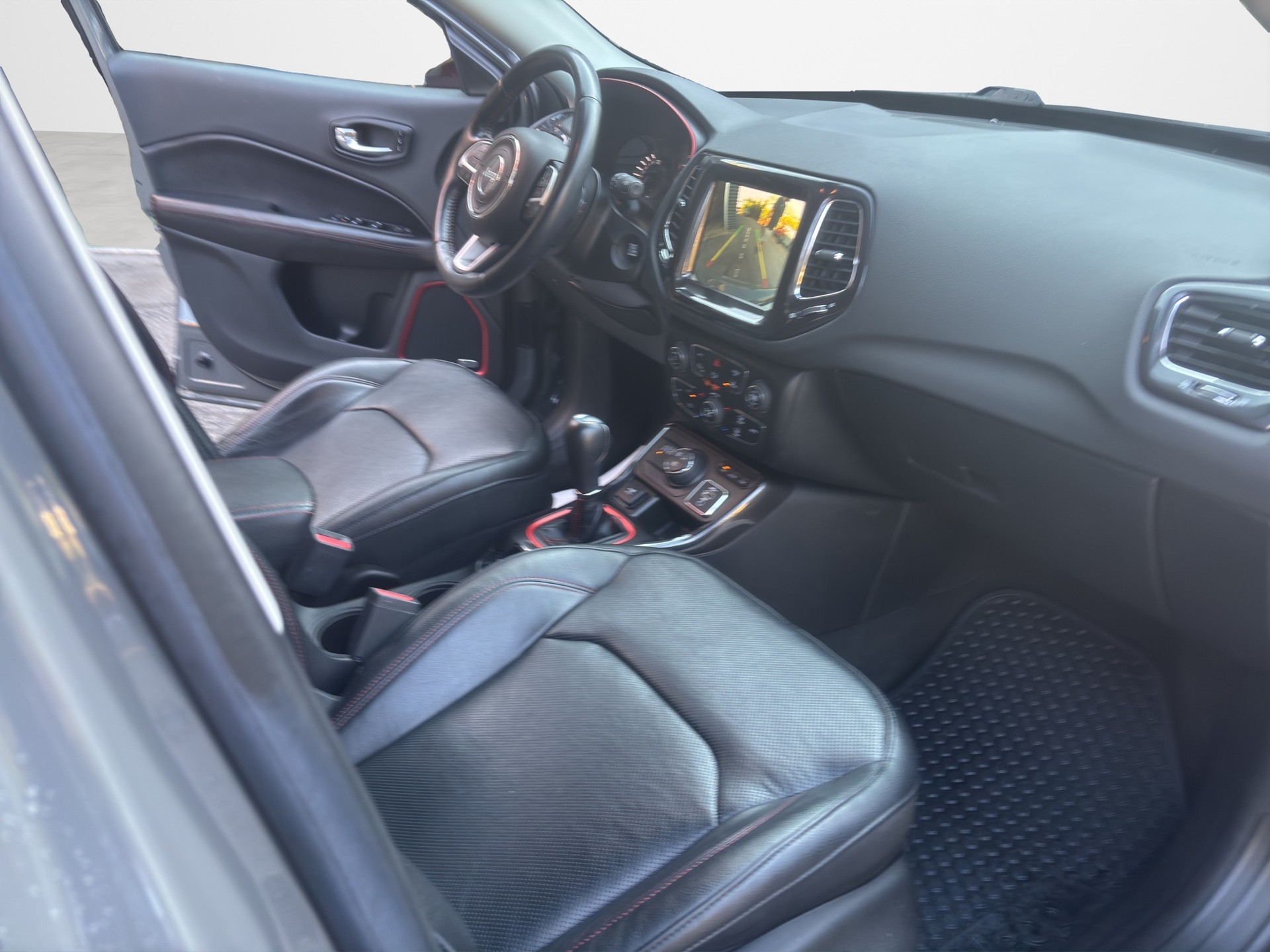 JEEP Compass 1.3 T PHEV Trailhawk AWD-image-13