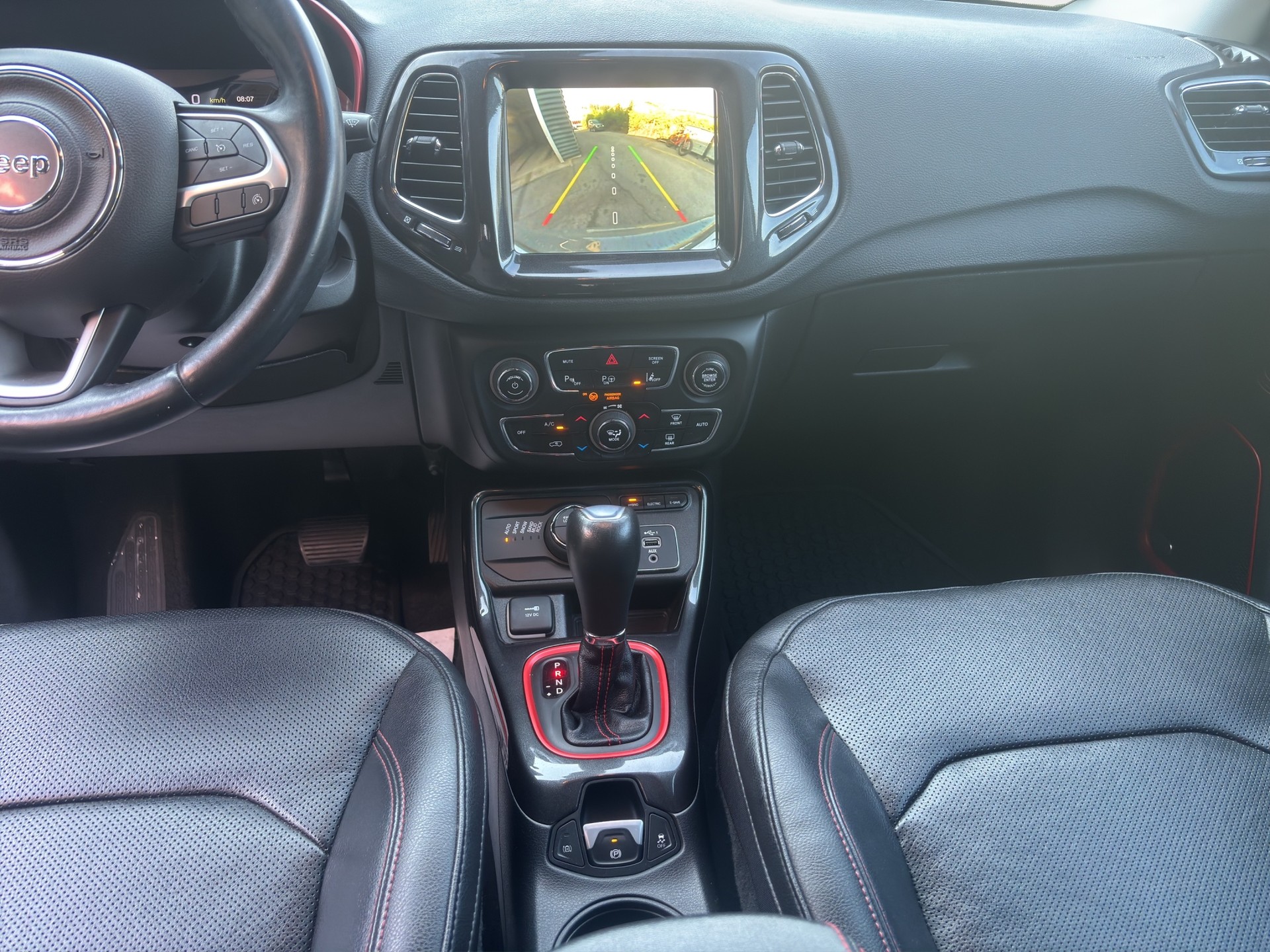 JEEP Compass 1.3 T PHEV Trailhawk AWD-image-12