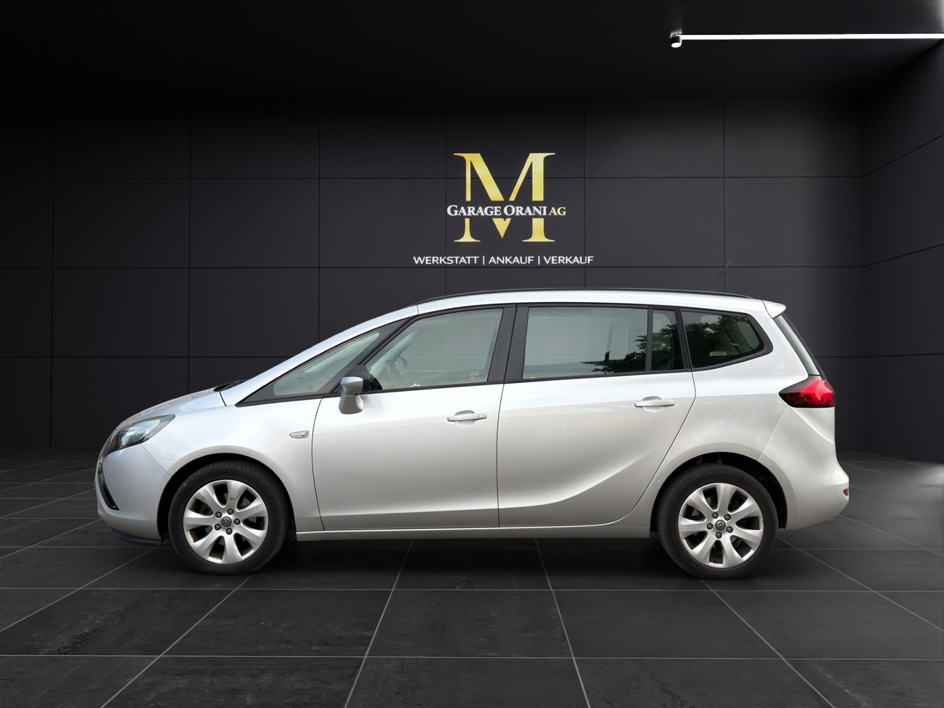 OPEL Zafira Tourer 1.6i 16V CNG Turbo Enjoy-image-1