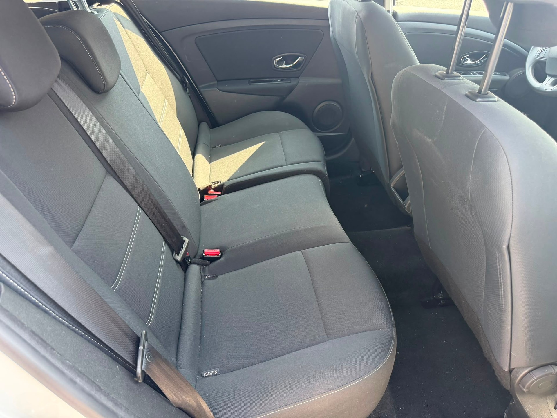 RENAULT Mégane Grandtour 1.5 dCi Expression EDC-image-9