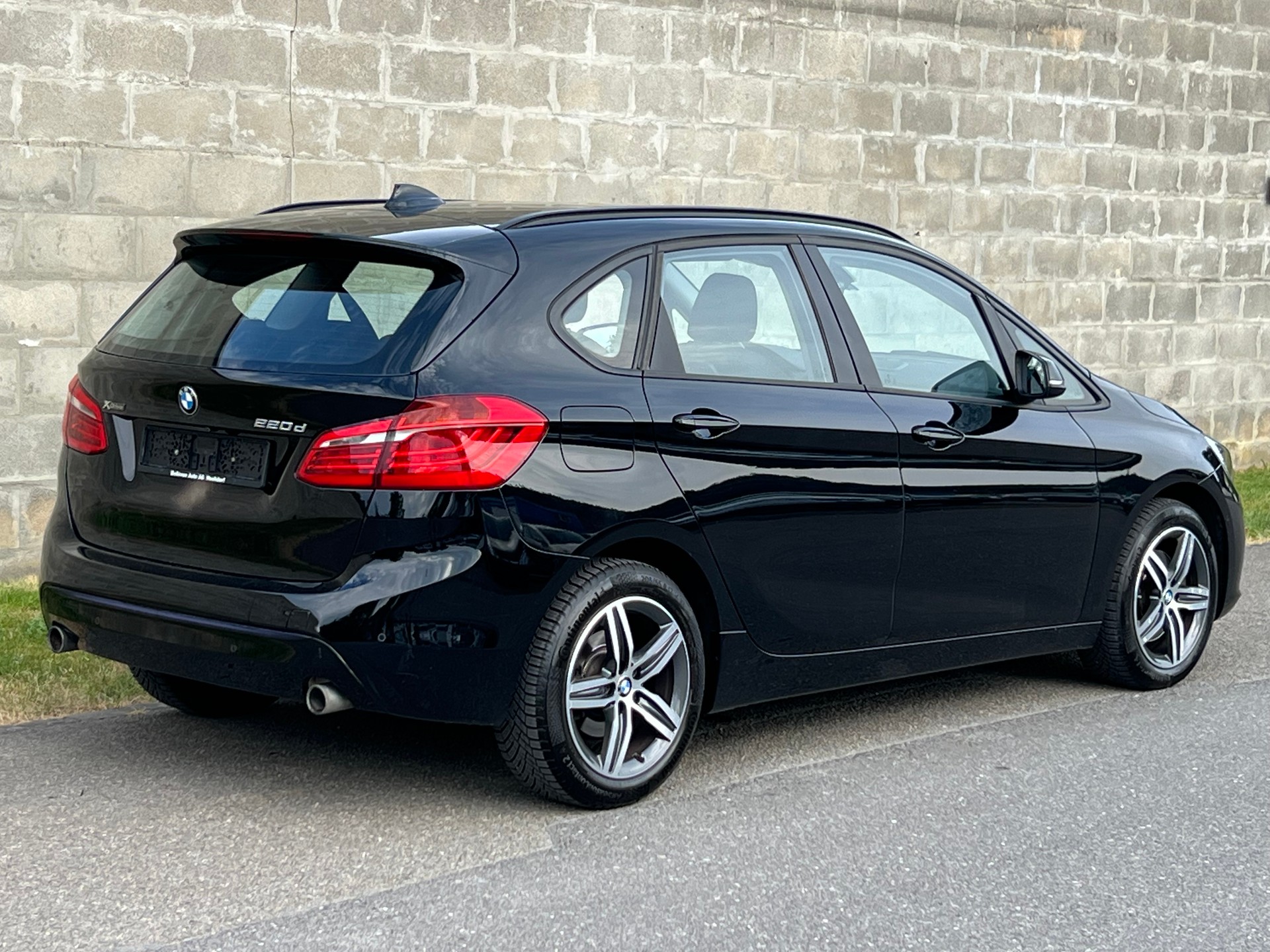 BMW 220d xDrive Active Tourer Steptronic-image-5