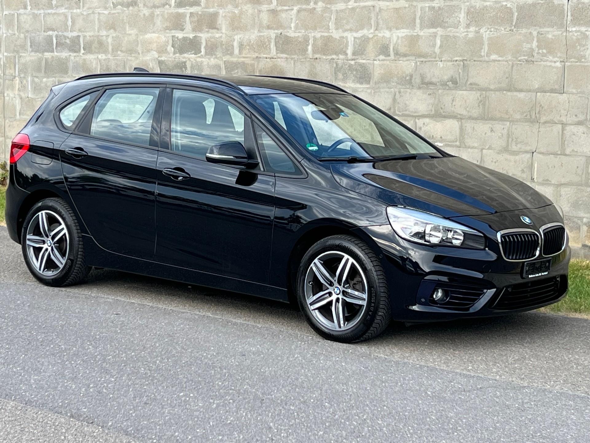 BMW 220d xDrive Active Tourer Steptronic-image-3