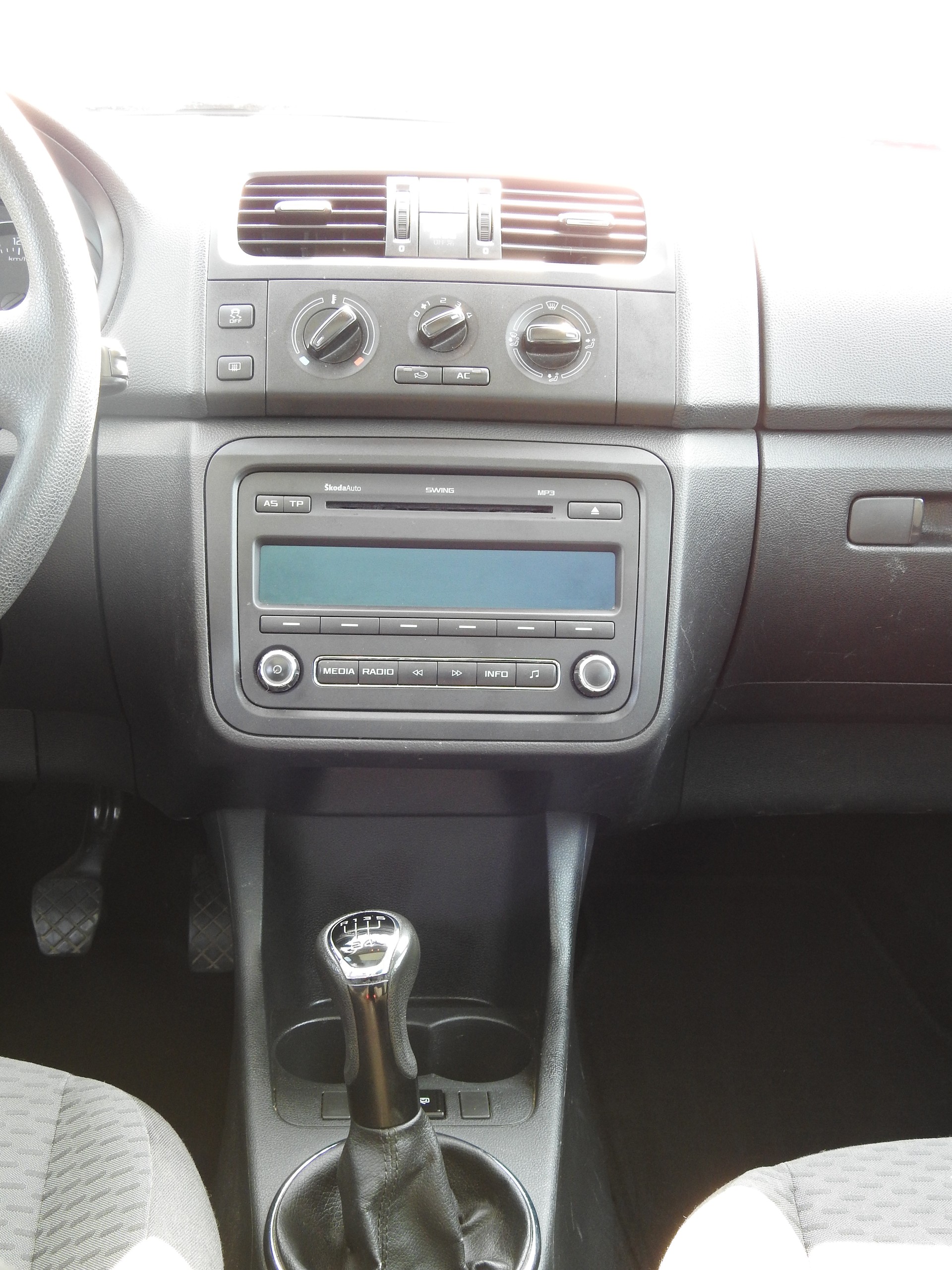 SKODA Roomster 1.2 TSI Family-image-17