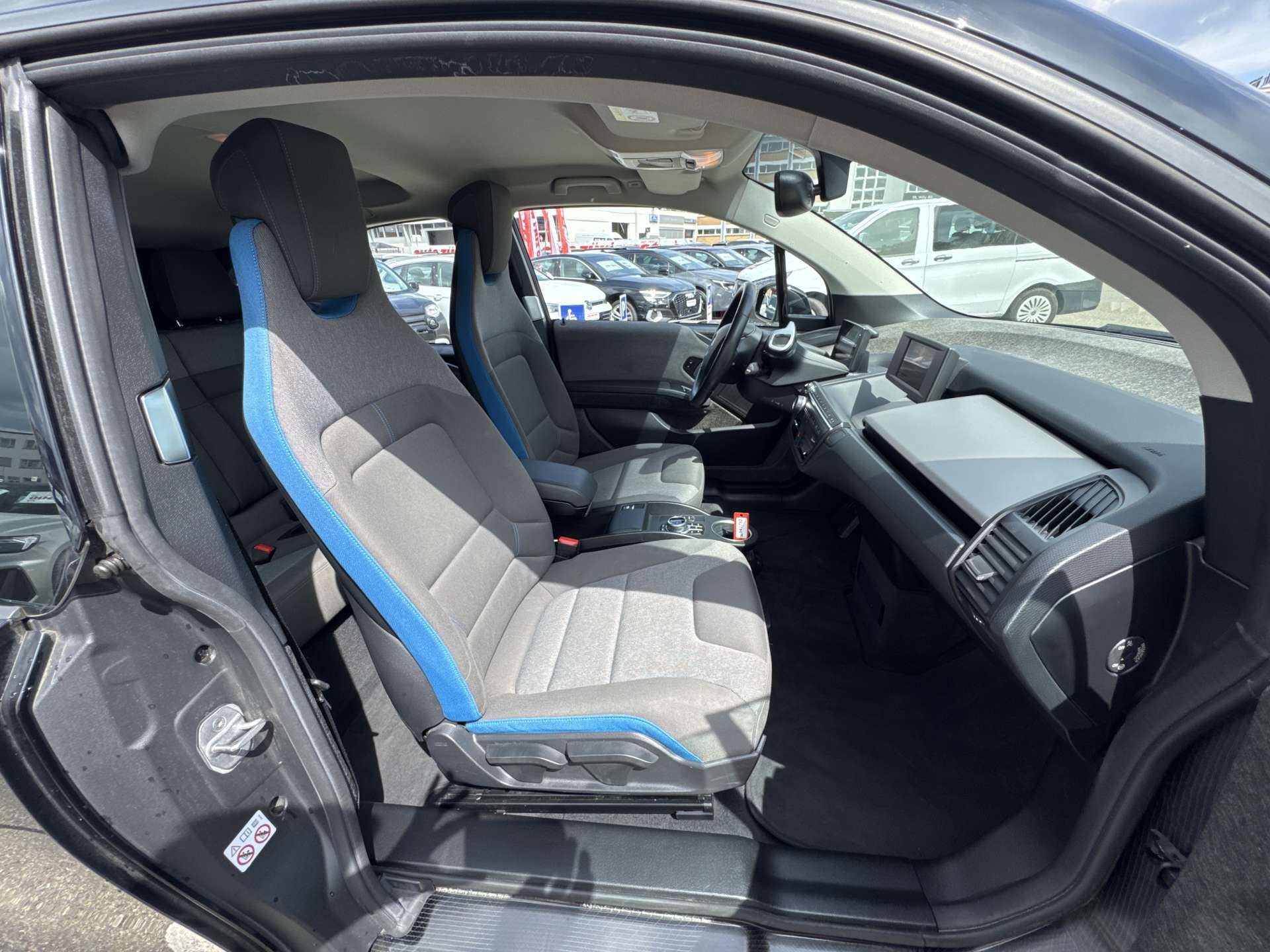 BMW i3 (94Ah) Automat 170PS-image-11