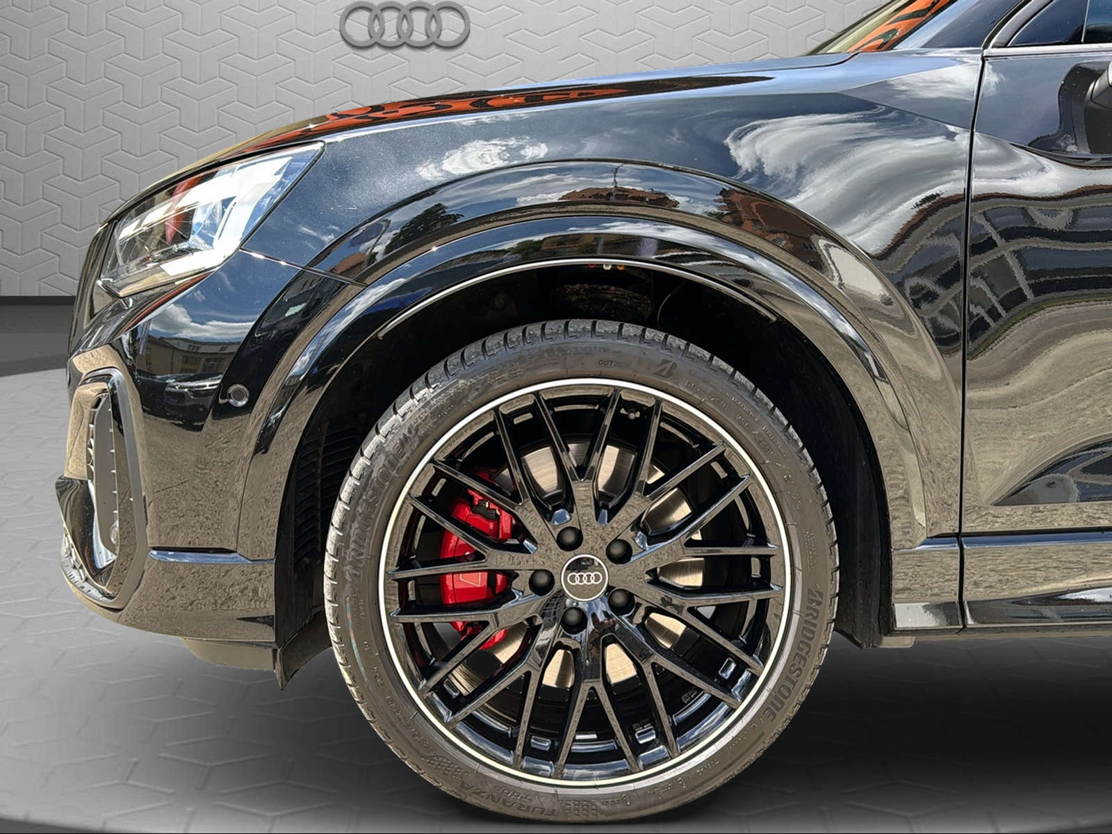 AUDI SQ2 TFSI quattro S-tronic-image-8