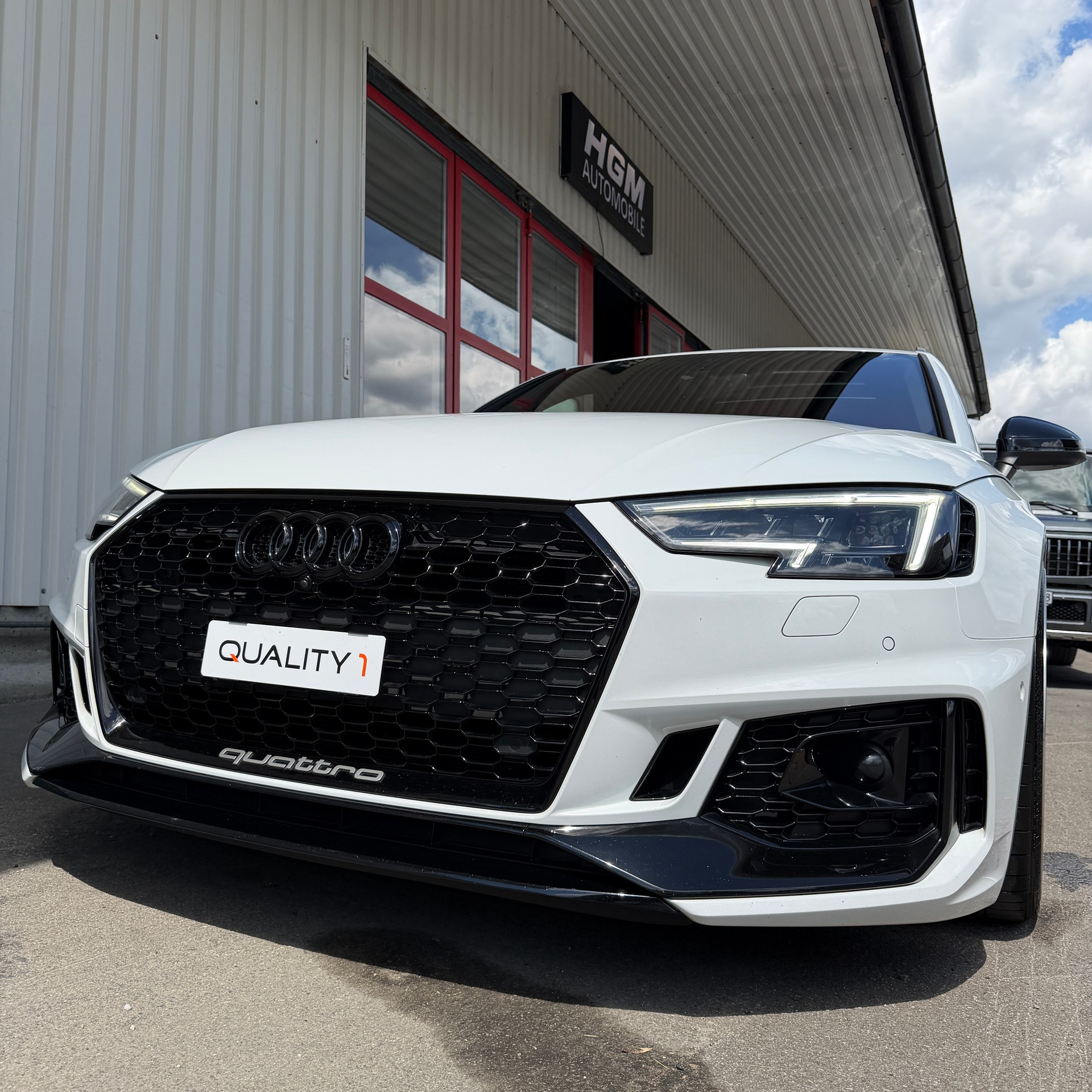 AUDI RS4 Avant 2.9 TFSI quattro tiptronic-image-1