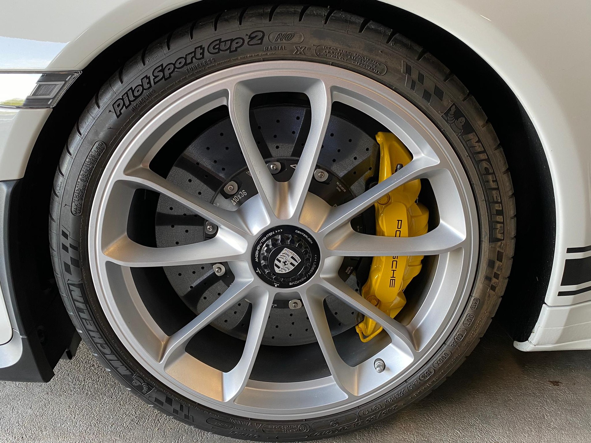 PORSCHE 911 R "1 of 991"-image-5