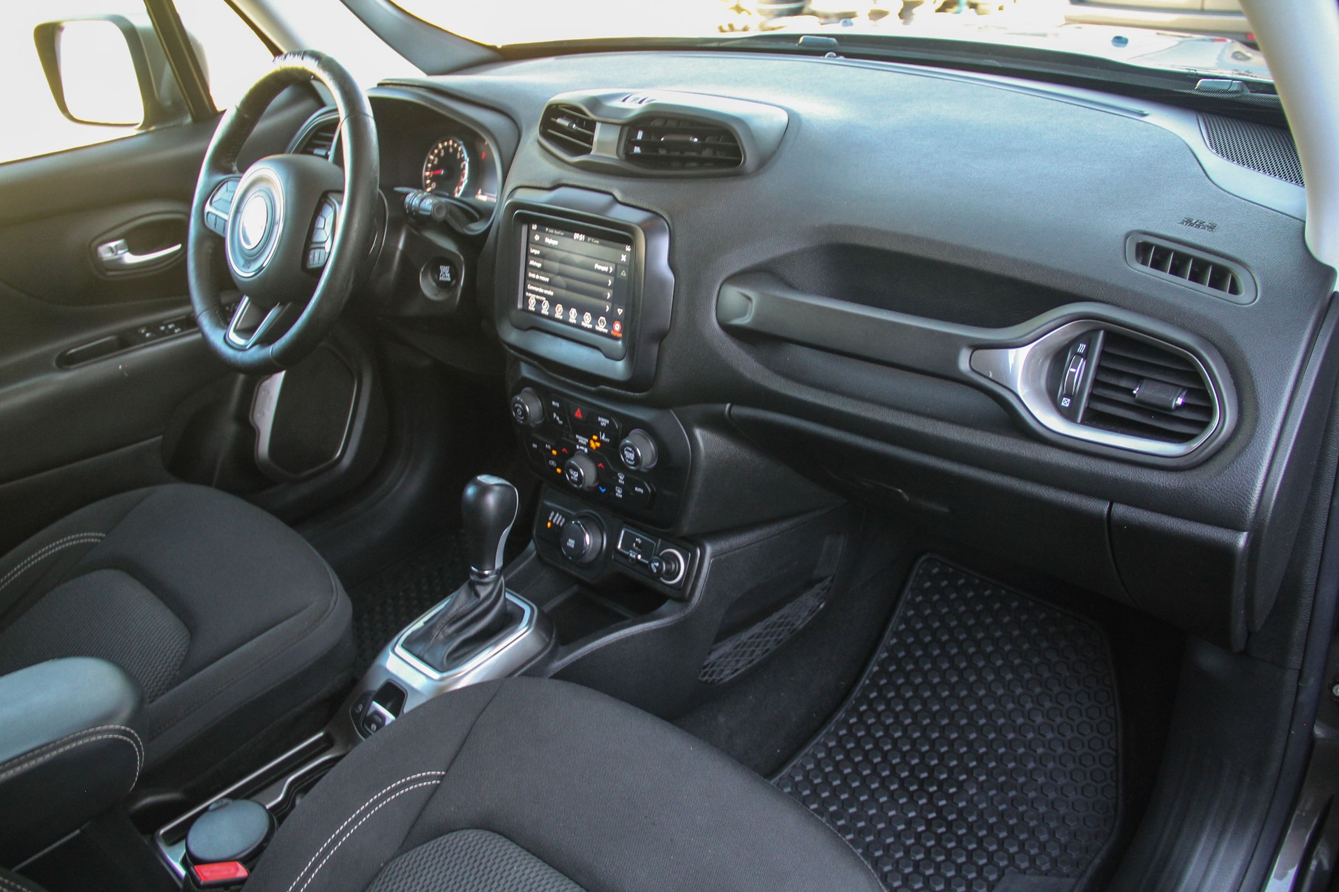 JEEP Renegade 1.3 Turbo Limited AWD ⭐⭐⭐⭐⭐-image-8