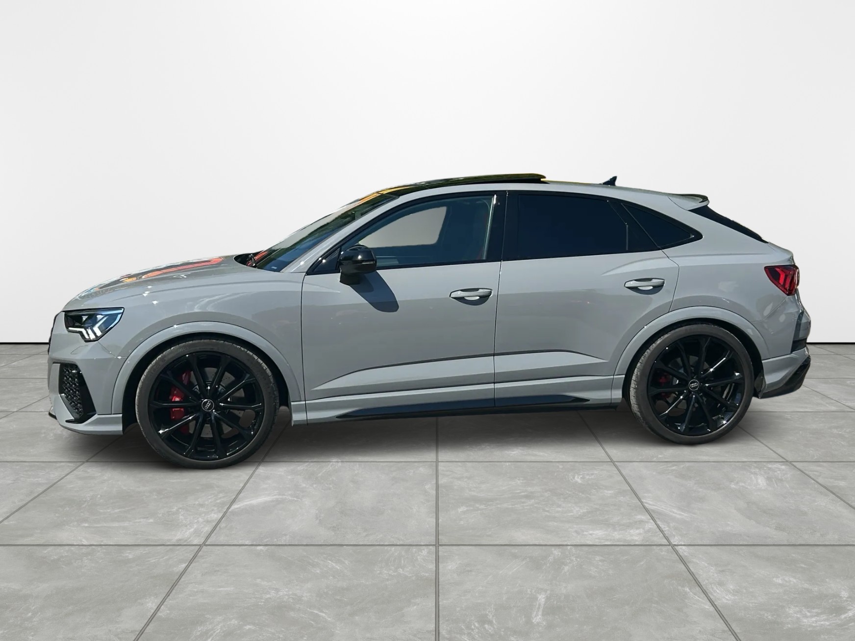 AUDI RS Q3 Sportback quattro S tronic-image-7