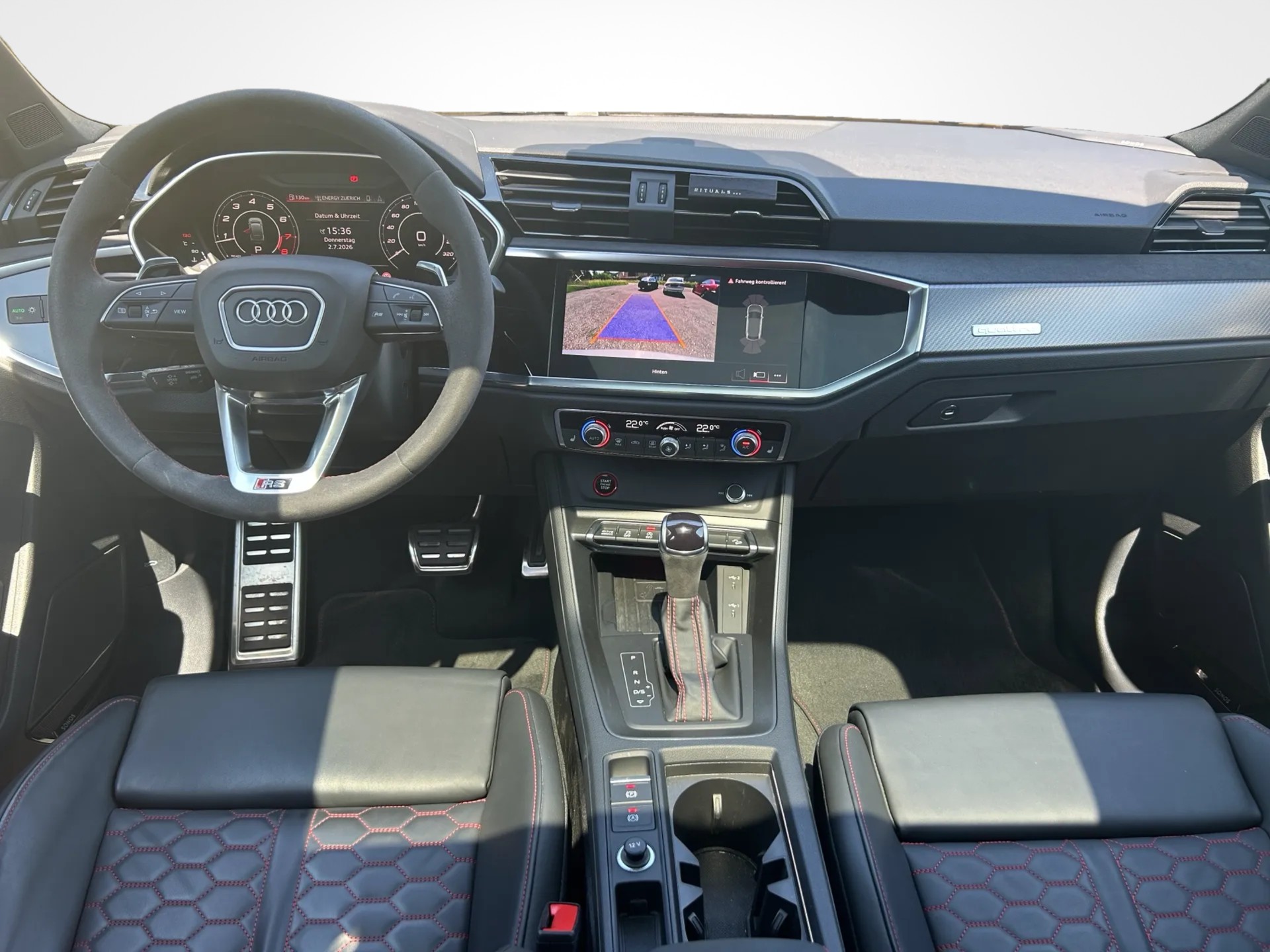 AUDI RS Q3 Sportback quattro S tronic-image-4