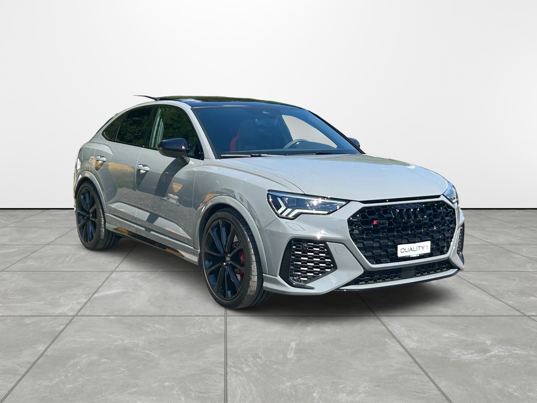 AUDI RS Q3 Sportback quattro S tronic-image-2