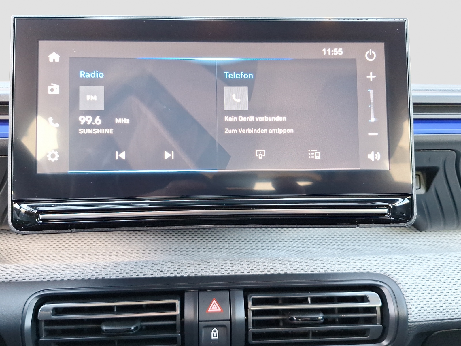 CITROEN C3 1.2 Hybrid Plus-image-17