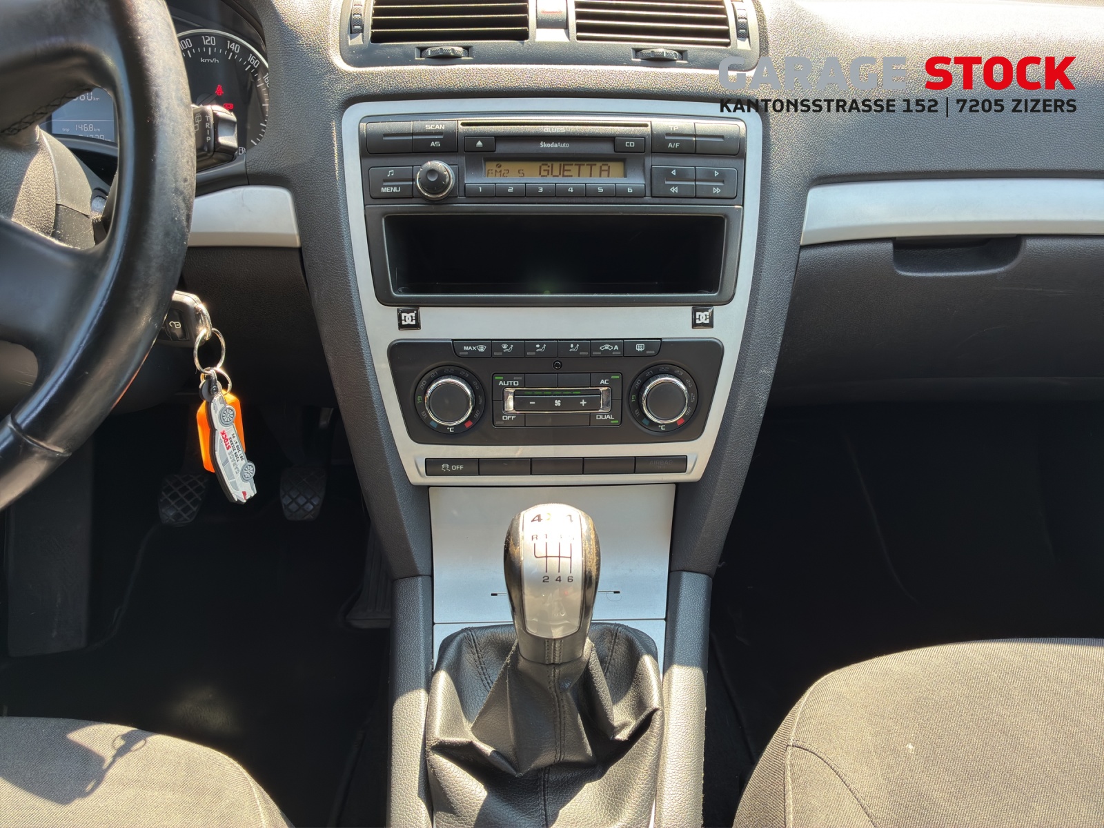 SKODA Octavia Combi 1.8 TSI Adventure 4x4-image-10