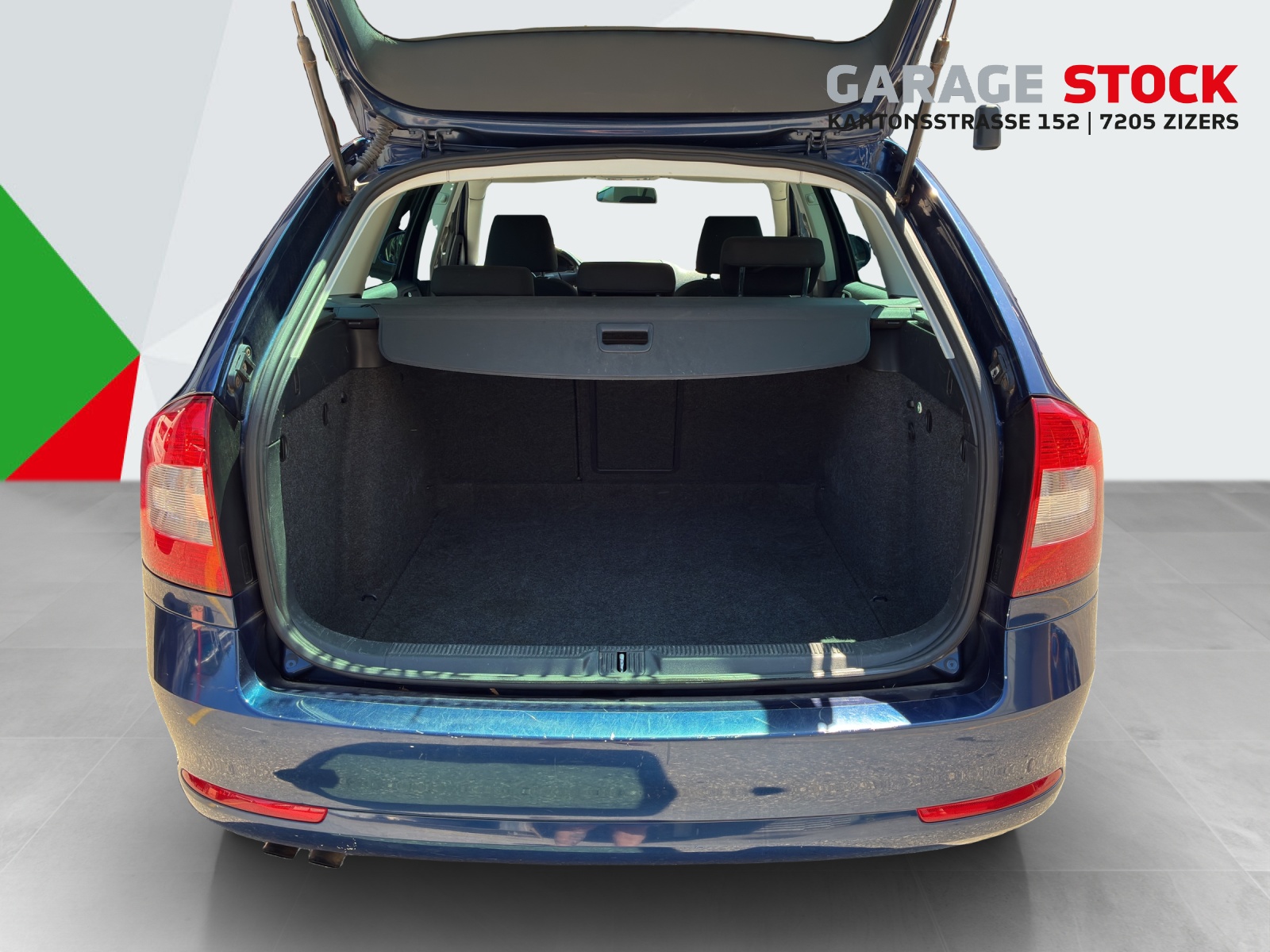 SKODA Octavia Combi 1.8 TSI Adventure 4x4-image-12