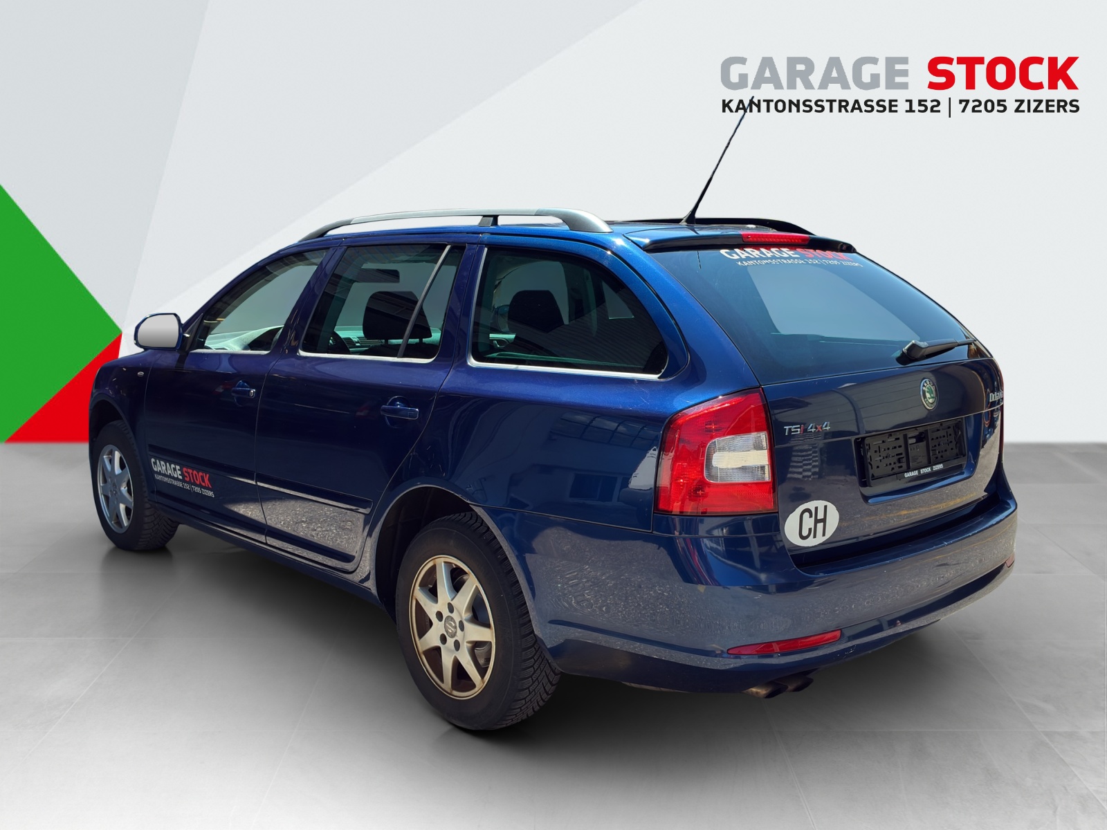 SKODA Octavia Combi 1.8 TSI Adventure 4x4-image-2